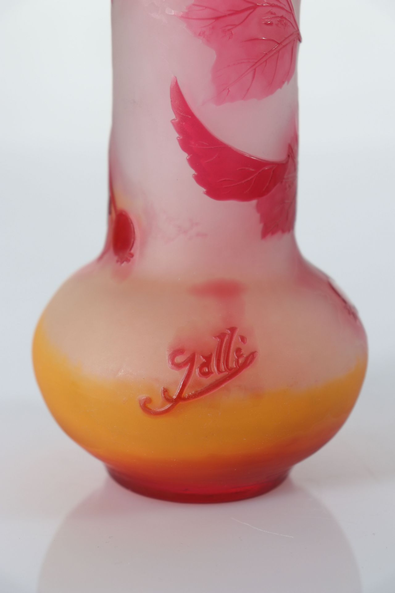 Emile GallÃ© vase with rowan decoration - Image 4 of 4
