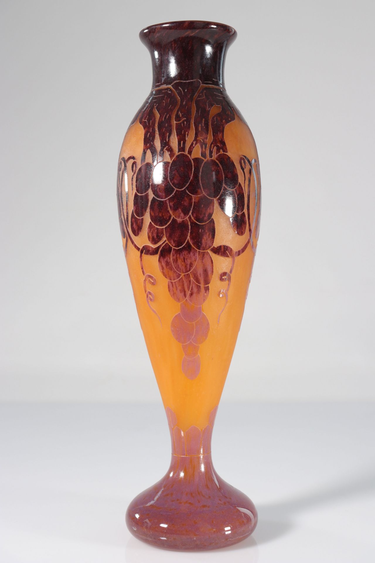 The imposing French glass vase with grape decoration - Image 2 of 3