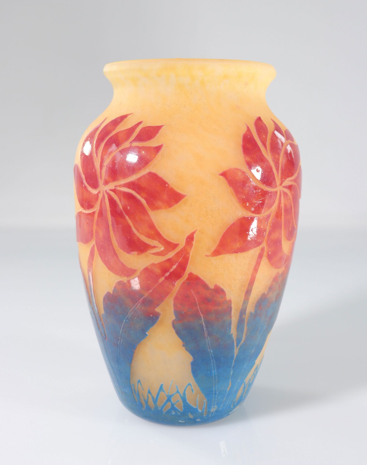 Art-Deco DEGUE vase with stylized red and blue flowers, acid-etched, circa 1925 - Bild 2 aus 4