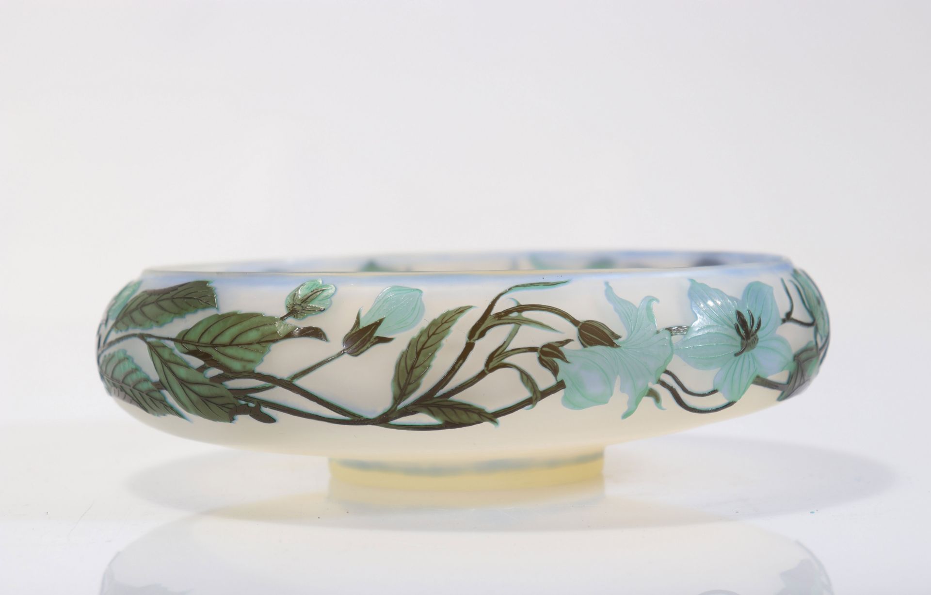 Emile GallÃ© centerpiece bowl decorated with flowers - Image 2 of 4
