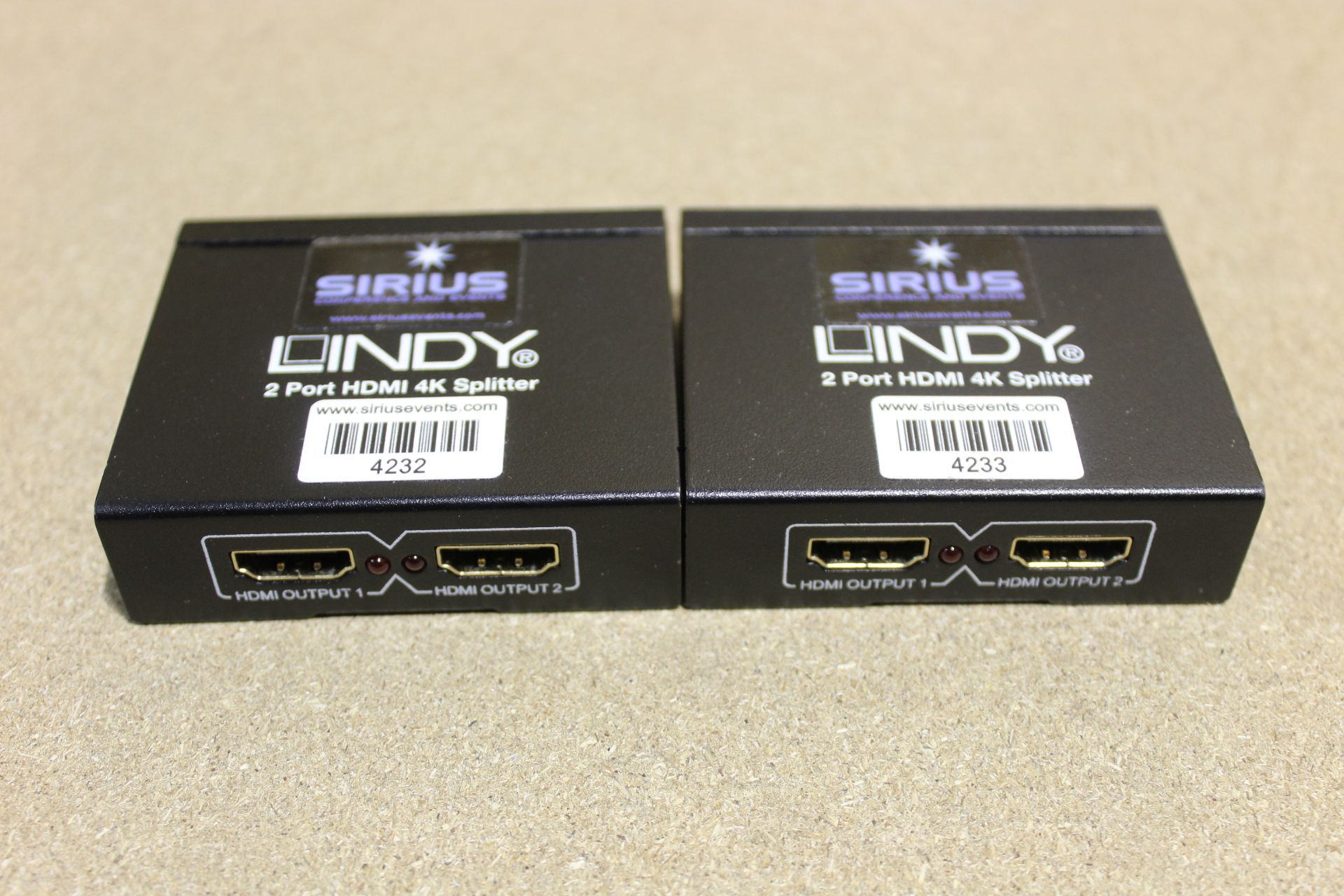 2x Lindy 38057 2 Way 4K HDMI distribution amplifiers each with 1x IEC in carry case (Purchased in - Image 2 of 3