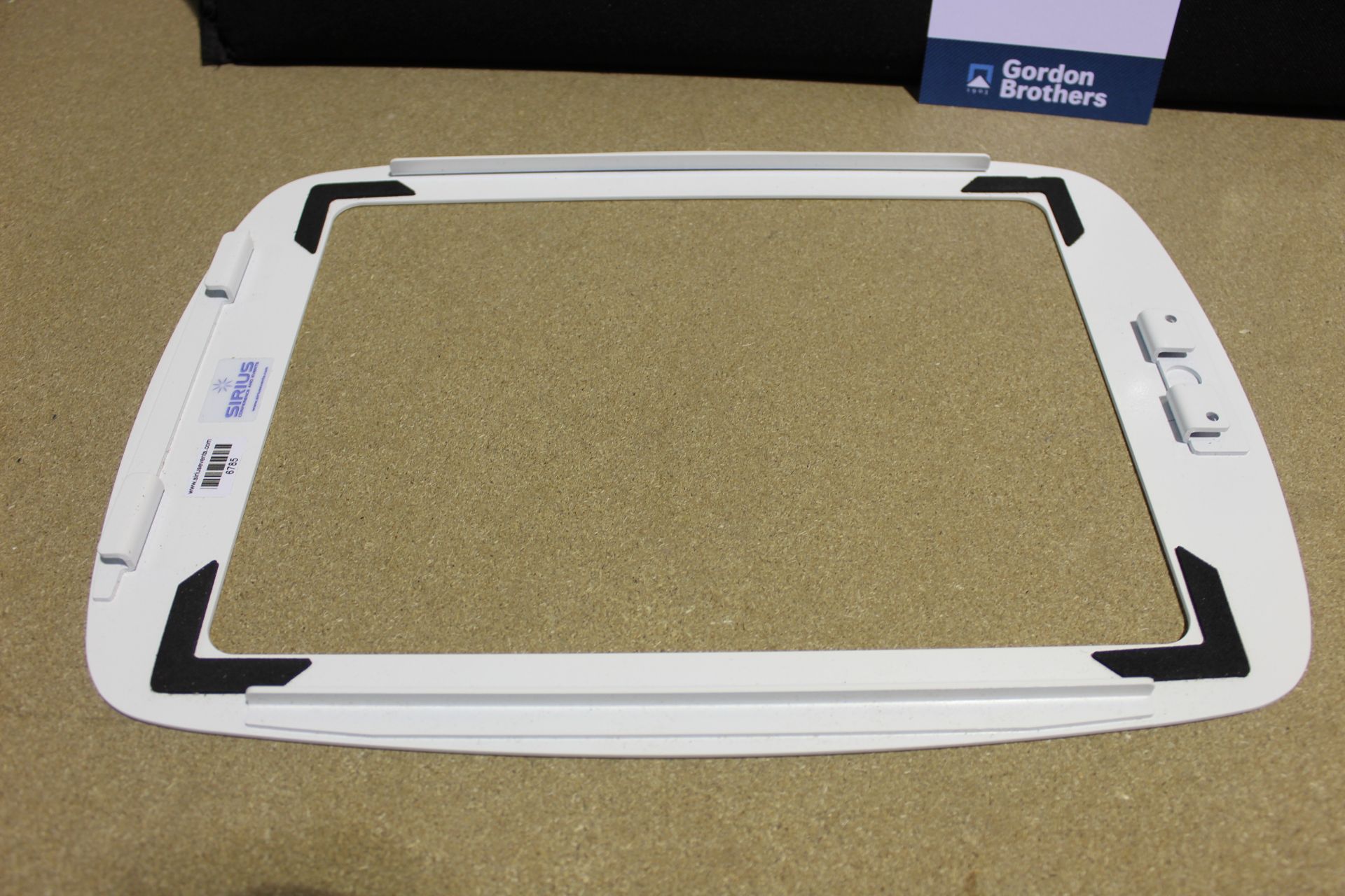 Bouncepad iPad 12.9" components comprising 6x faceplates iPad 12.9" (1st Gen) (White), 3x faceplates - Image 4 of 8