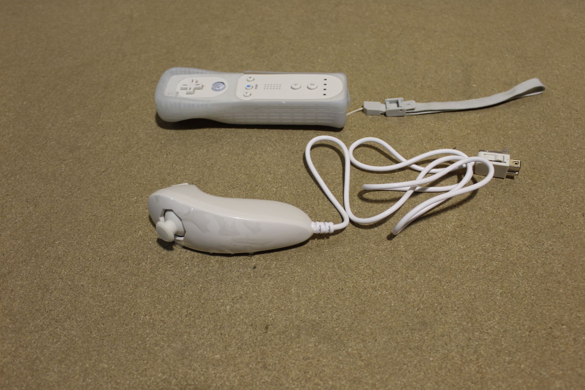 4x Nintendo Wii Remote & Nunchuck Controllers & 4x Mayflash Wireless Sensor DolphinBars to PC USB ( - Image 2 of 3
