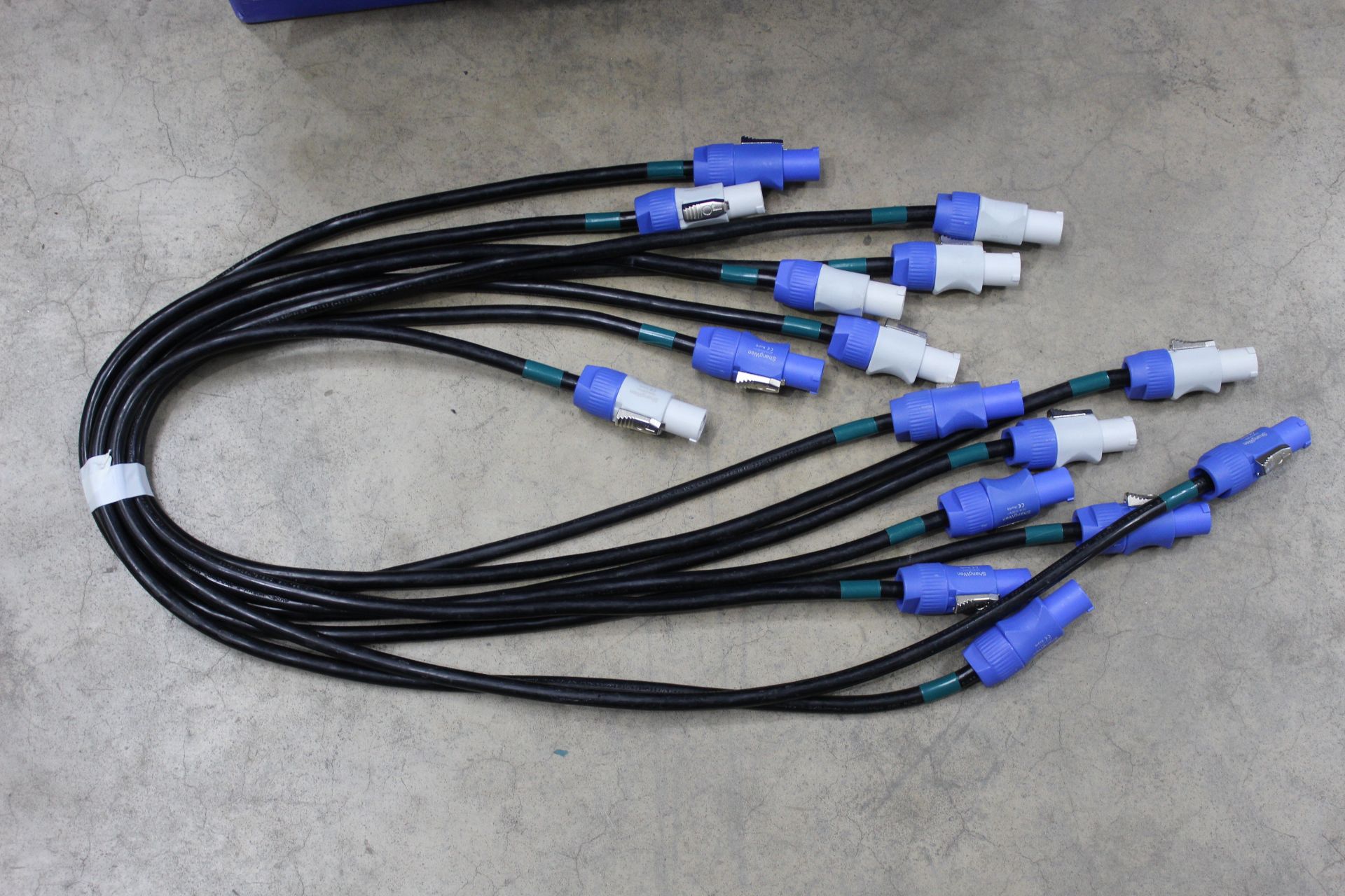 Approx. 180x 0.9m PowerCON cables in 600mm x 400mm plastic tote bin used for P2.86 LED display. ( - Image 2 of 2