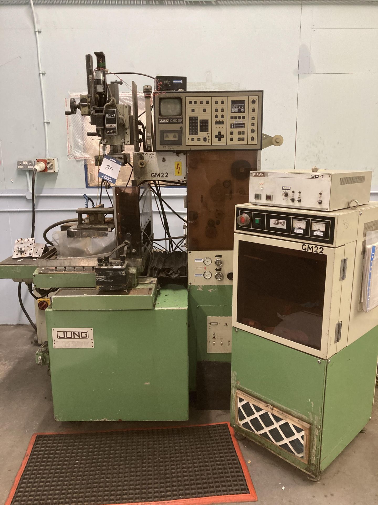 Jumg JD 352 electrical discharge machine, Serial No. n/a with CNC3F digital readout, Jung VH-02