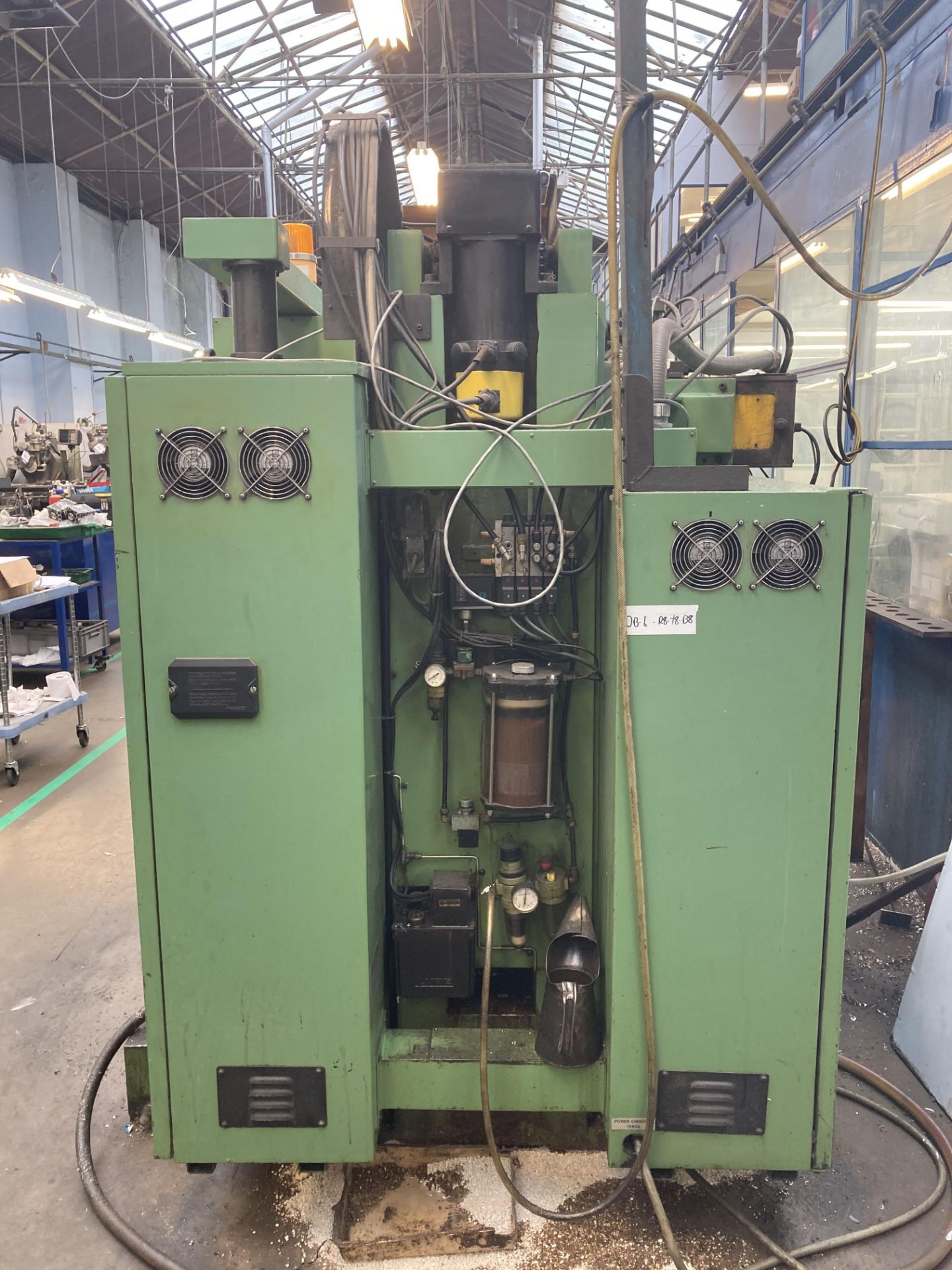 Leadwell MCV-550S 3 axis vertical machining centre, Serial No. 845246 (1984), table size 800mm x - Image 6 of 8