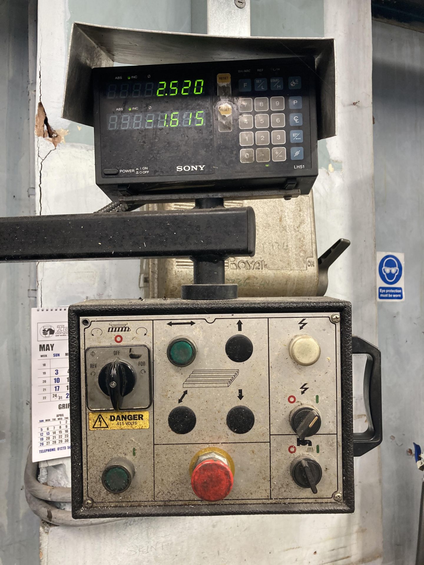 Bridgeport Lion 2VS vertical turret milling machine, Serial No. 0298 (1997), table size 230mm x - Image 4 of 4