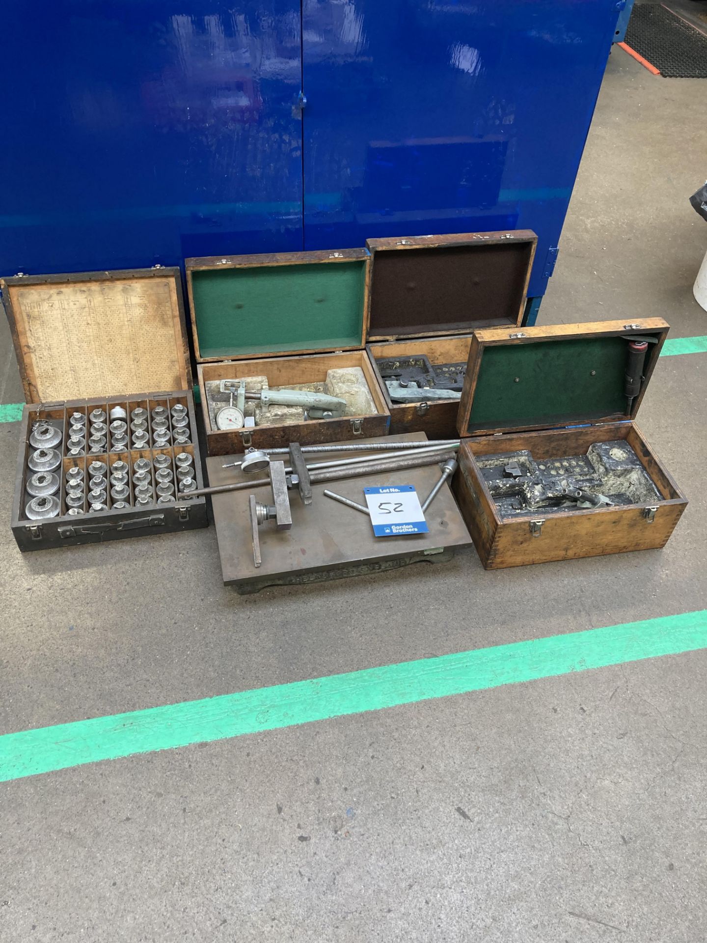 Boxed set packing gauges, surface plate, assorted gauges & cases
