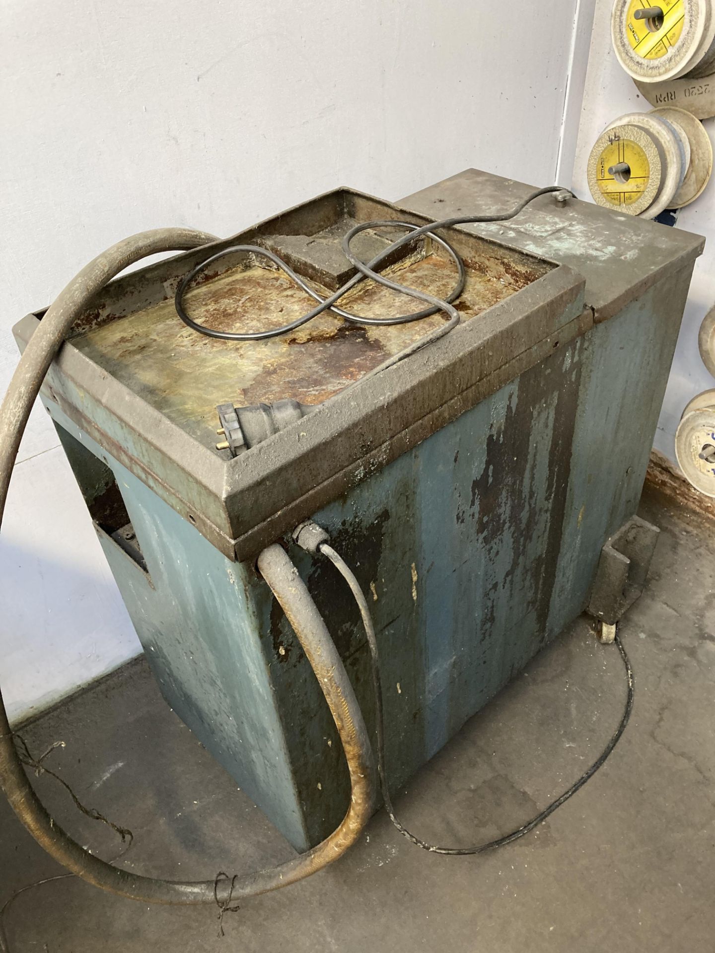 Jones & Shipman 540P horizontal surface grinding machine, Serial No. B092078, table size 26" x 6" - Image 7 of 8