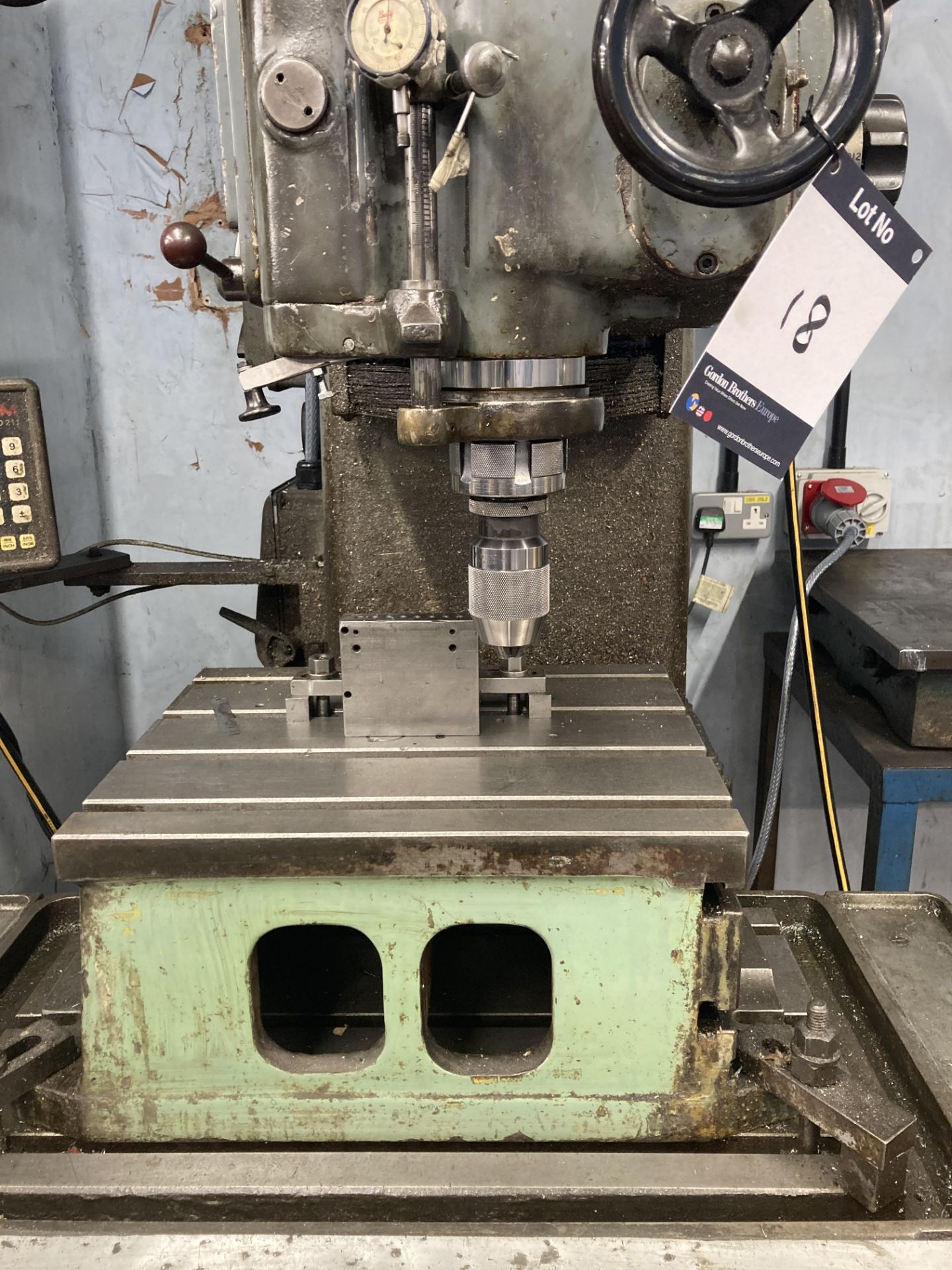 Elga vertical boring machine, Serial No. 5671-25, table size 600mm x 300mm, speeds 95-2070 with - Image 3 of 6
