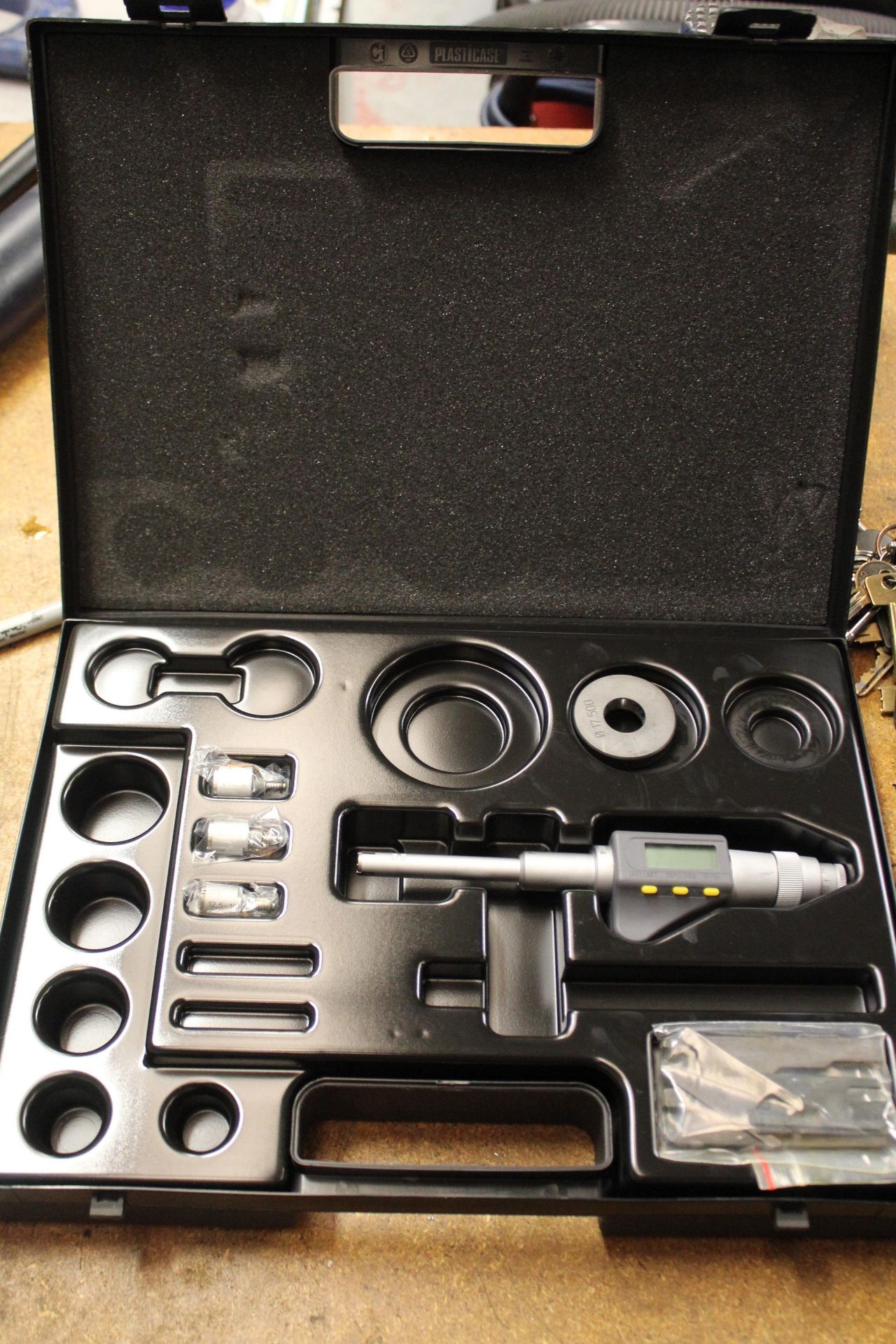 Tessa Type 62.30020 10-20mm micrometer kit Serial No. 1C039501