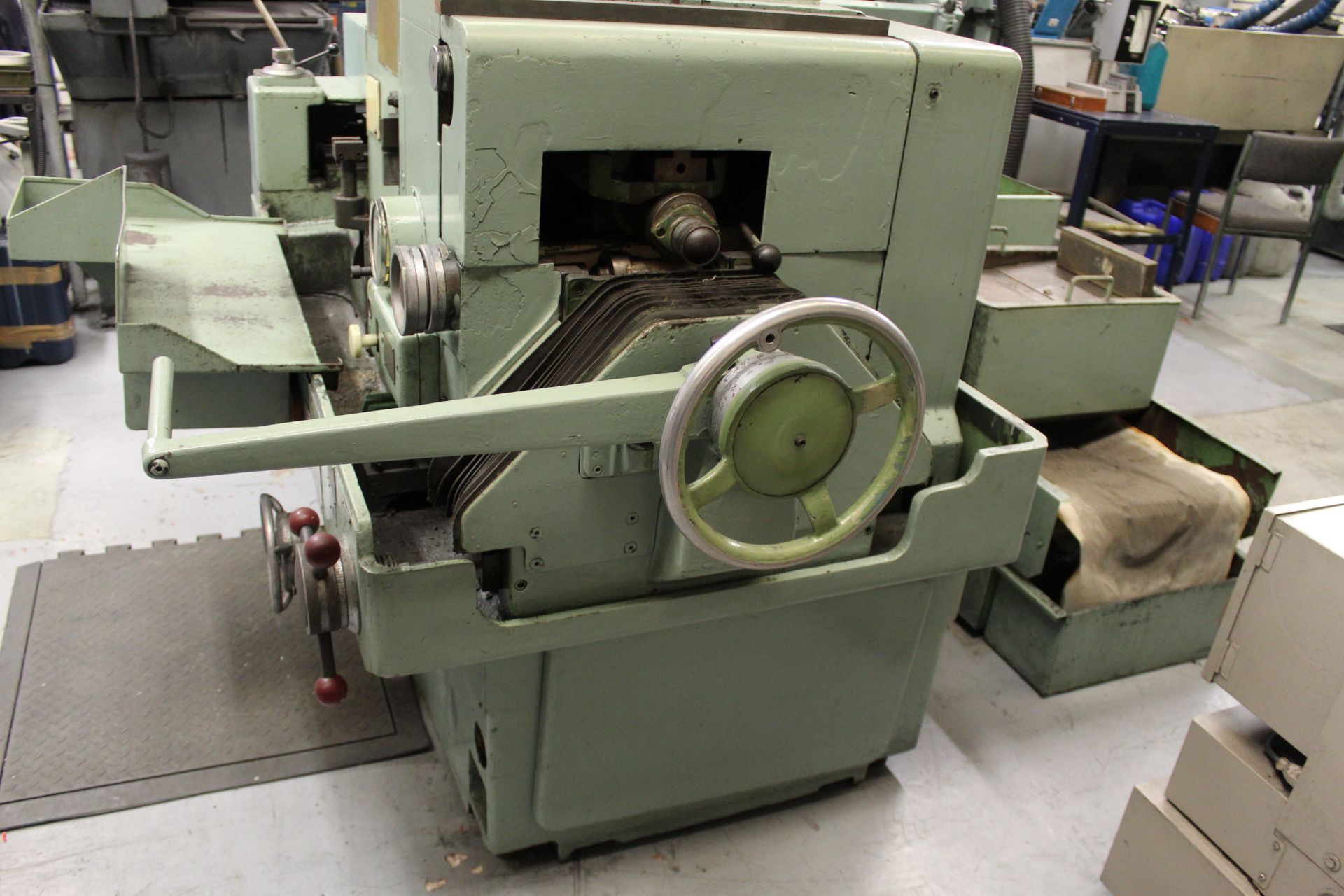 Wickman Scrivener No. 1 centreless grinder, Serial No. 770108, max wheel periphery speeds: 30.5 m/s, - Image 5 of 8