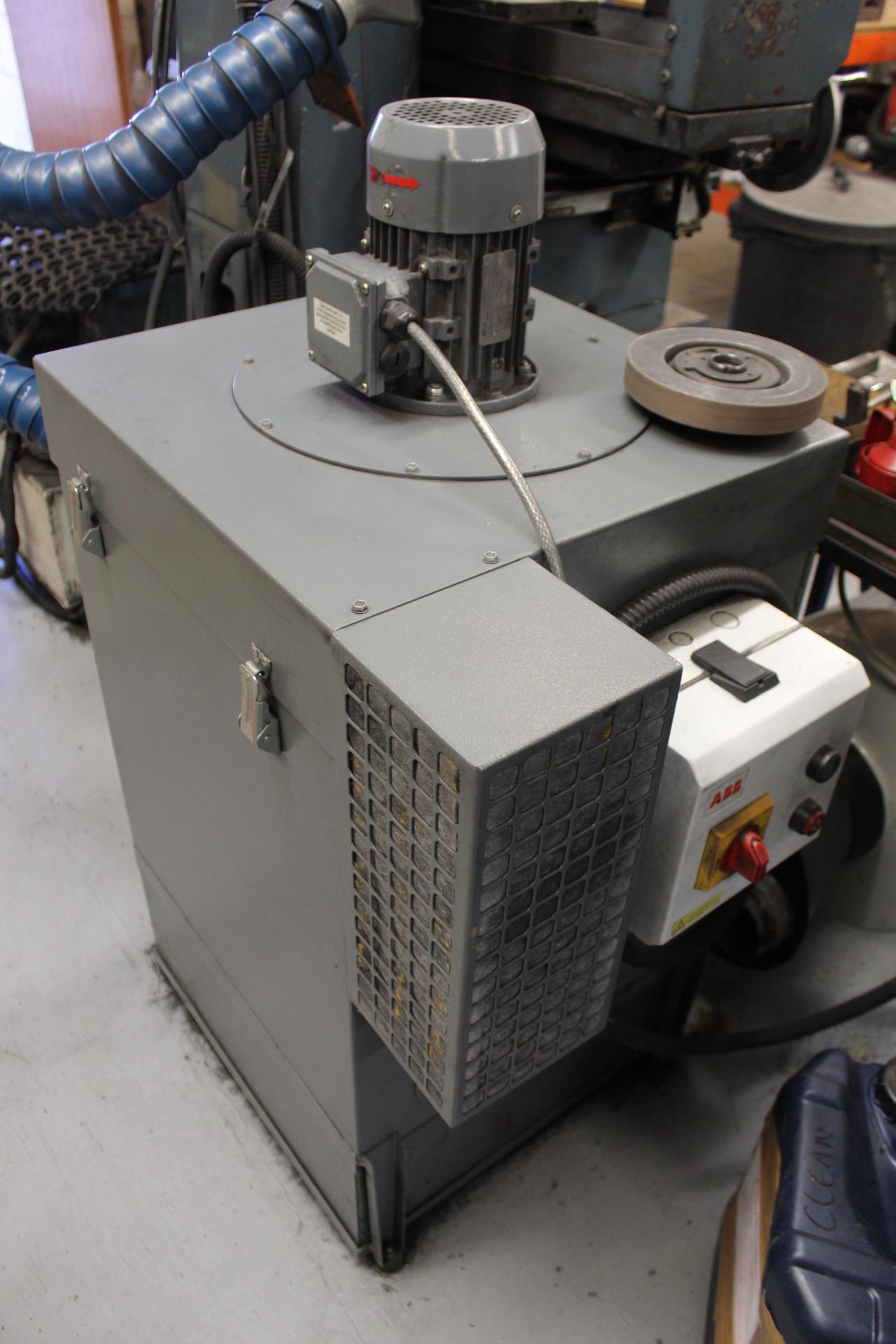 Jones & Shipman 540P hydraulic surface grinder, Serial No. BO96/92, capacity: 450mm x 150mm, - Image 9 of 10