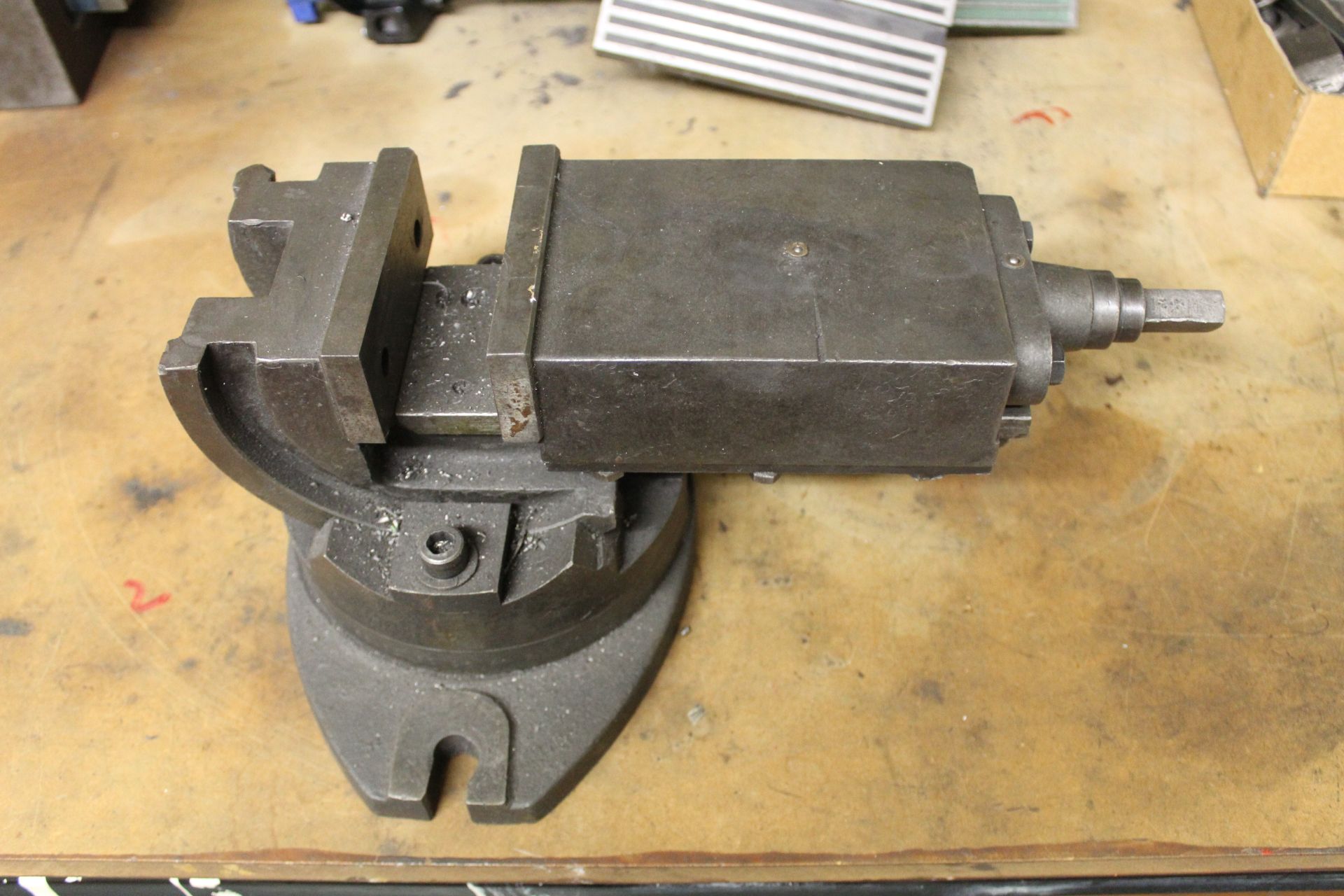 Swivel-base machine vice - Image 3 of 3