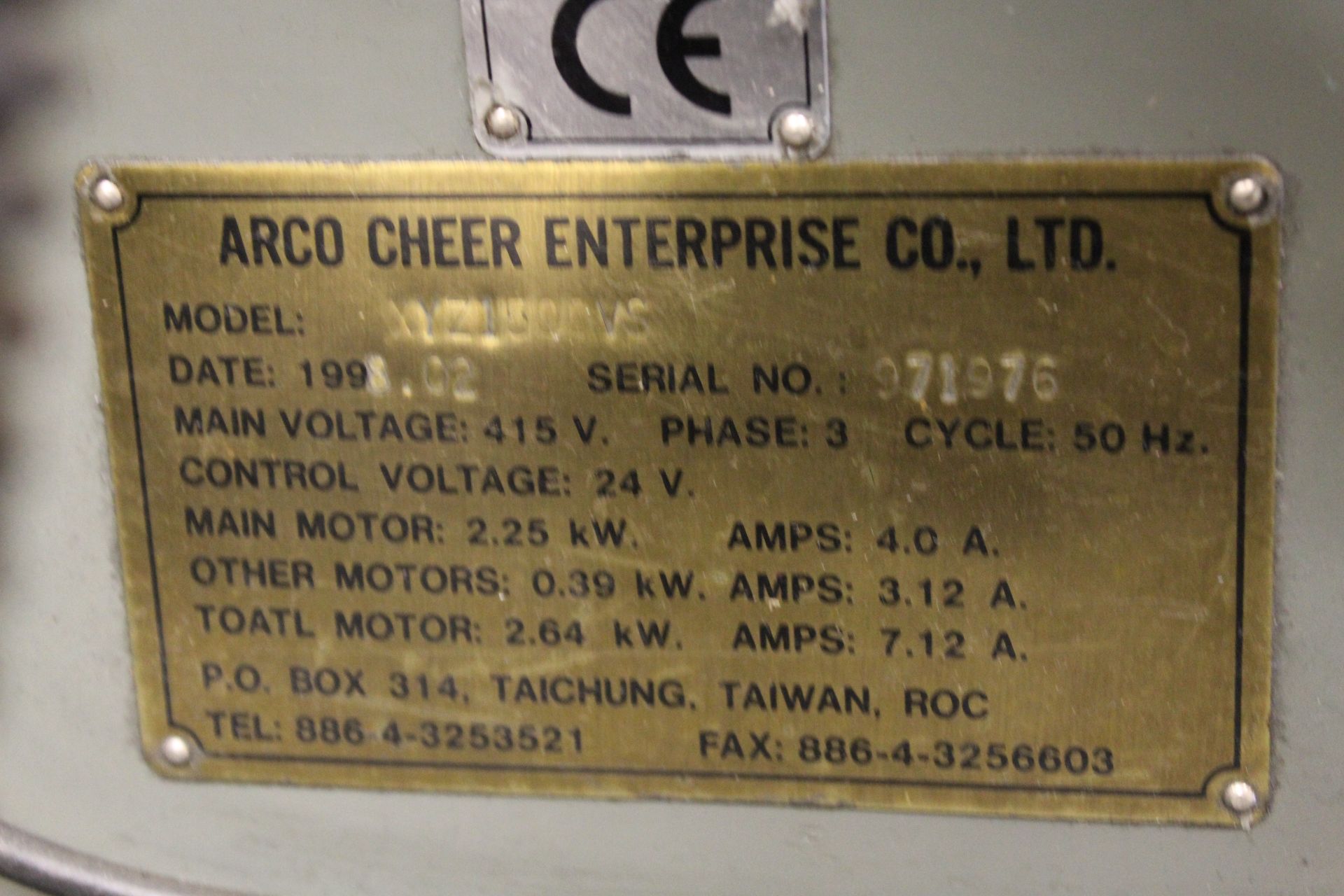 XYZ Machine Tools Pro 1500 VS 3-axis turret head milling machine Serial No. 971 976 (1998), table - Image 3 of 12