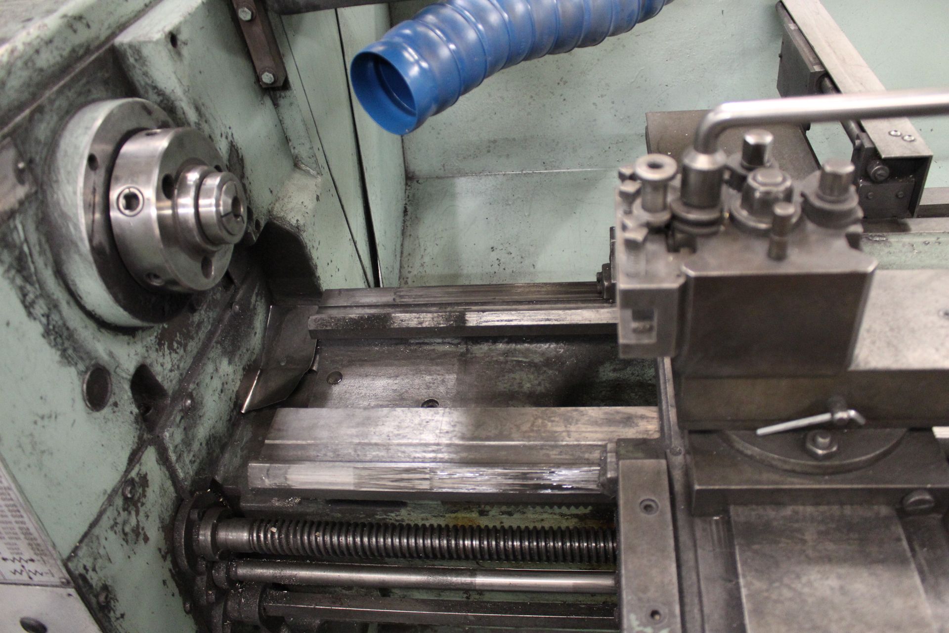 Colchester Student 1800 gap bed centre lathe Serial No. 4/0004/06346, capacity: 330mm x 1,000mm, - Image 2 of 7