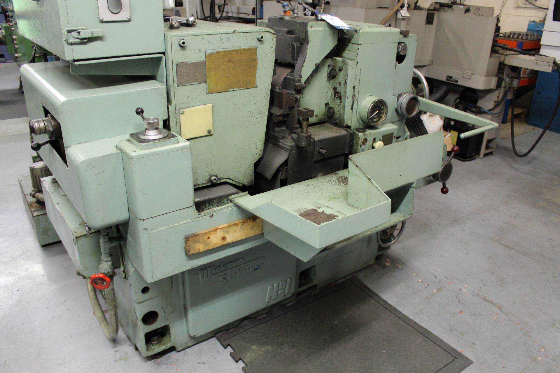 Wickman Scrivener No. 1 centreless grinder, Serial No. 770108, max wheel periphery speeds: 30.5 m/s, - Image 2 of 8