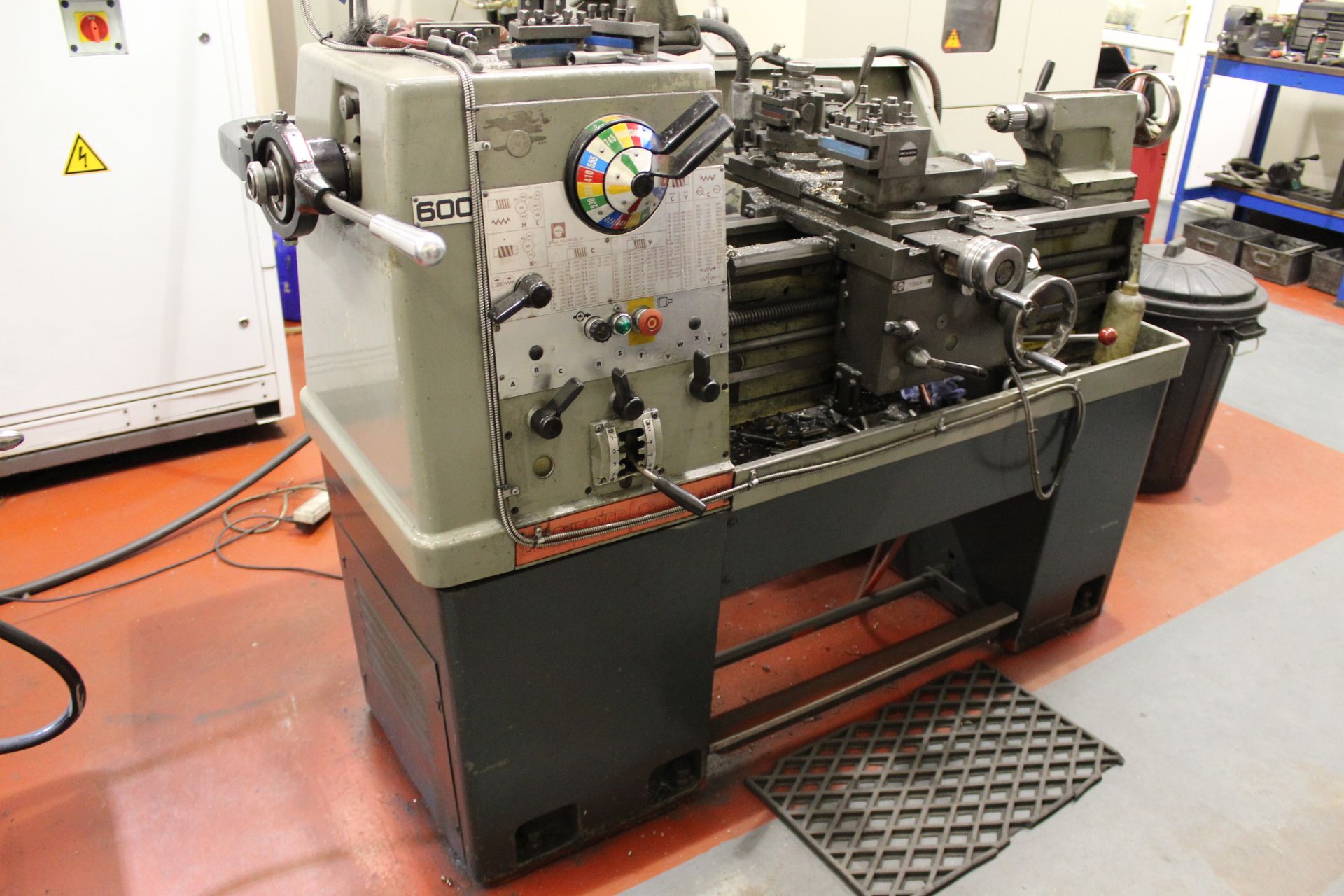 Colchester Student 1800 gap bed centre lathe Serial No. 4/0002/03671, capacity: 330mm x 635mm, swing - Image 2 of 10