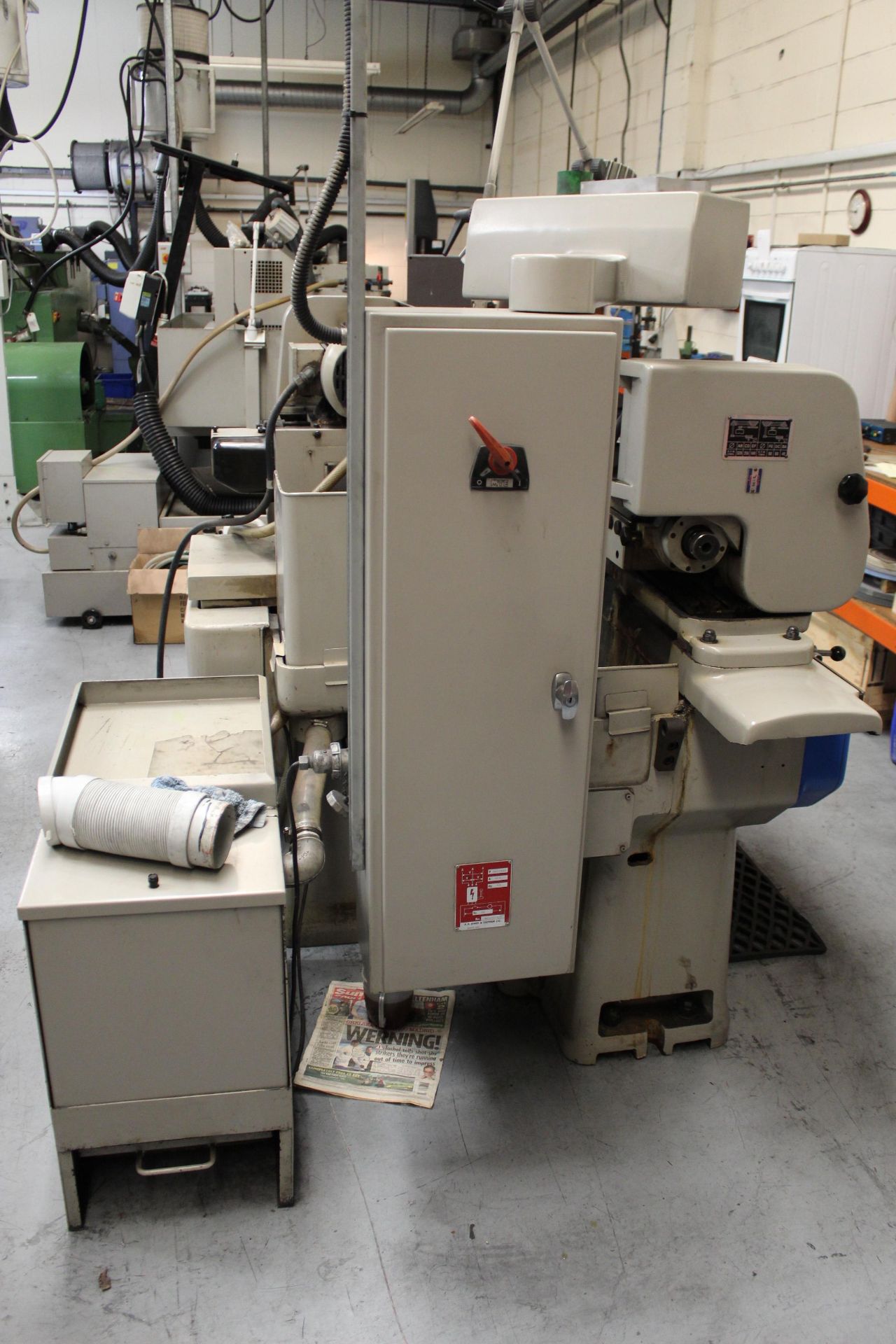 Jones & Shipman 1074 cylindrical grinder, Serial No. B077665, table size: 625mm x 180mm with - Image 5 of 9