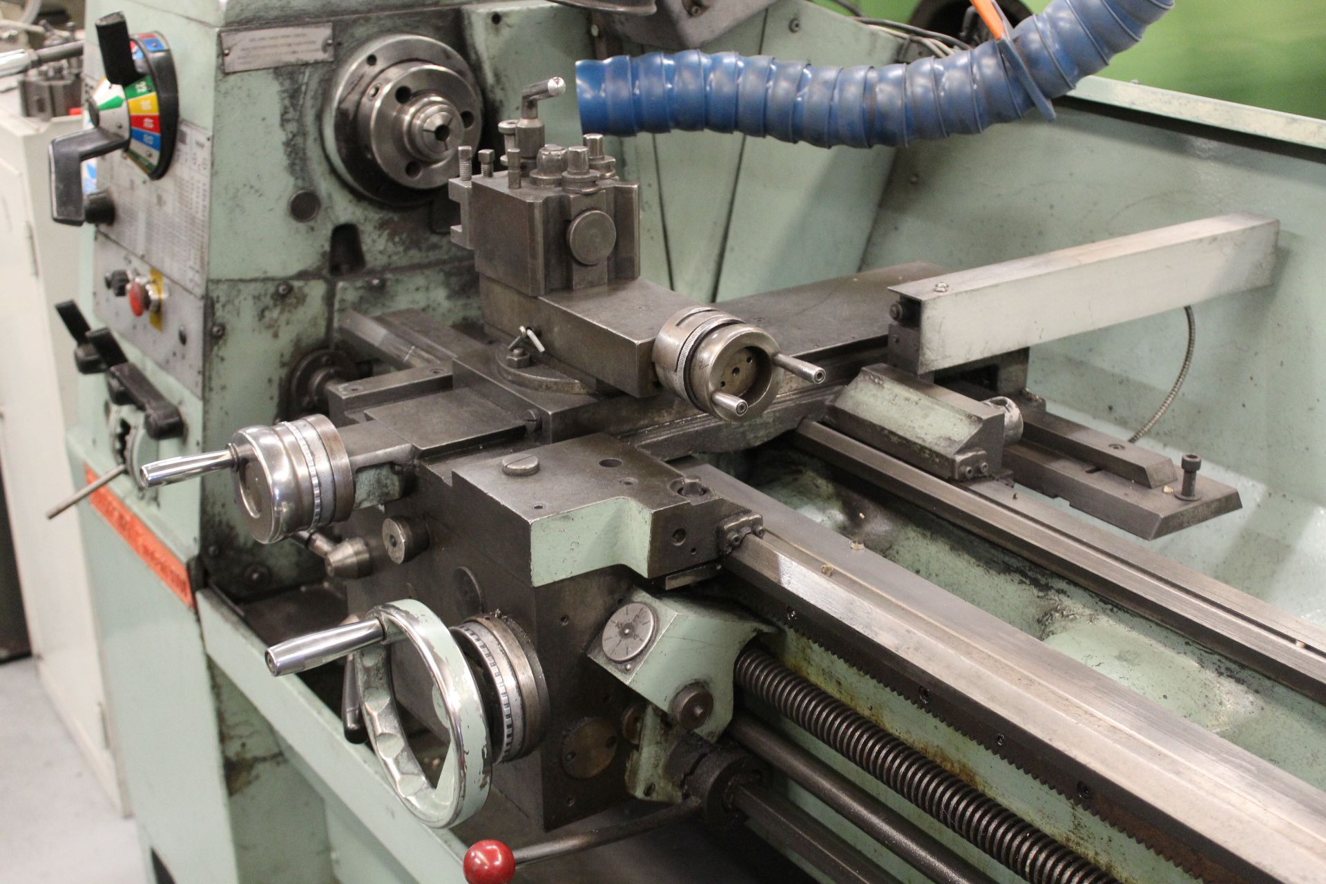 Colchester Student 1800 gap bed centre lathe Serial No. 4/0004/06346, capacity: 330mm x 1,000mm, - Image 5 of 7