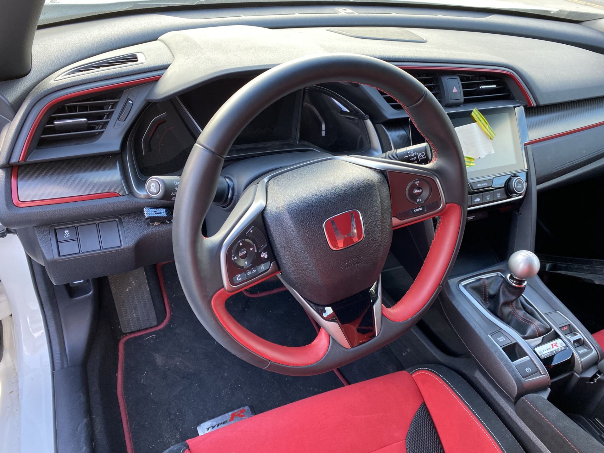 Honda Civic FK8 type R left hand drive race car, White paint finish, 2017 build, standard Type R - Image 9 of 21