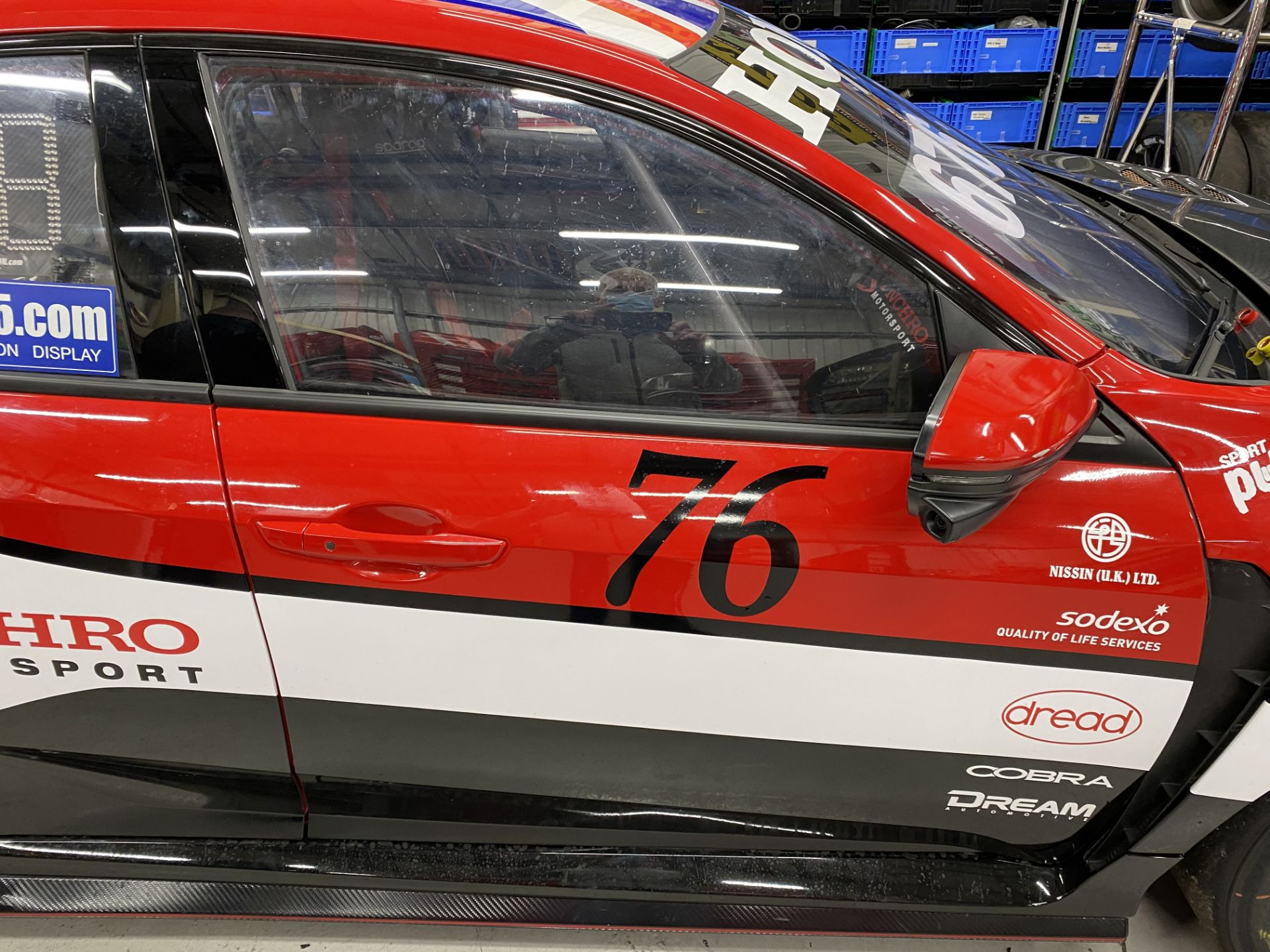 Honda Civic Endurance 20L FK8 type R left hand drive racing car, red and black paint finish, 2018 - Bild 22 aus 93