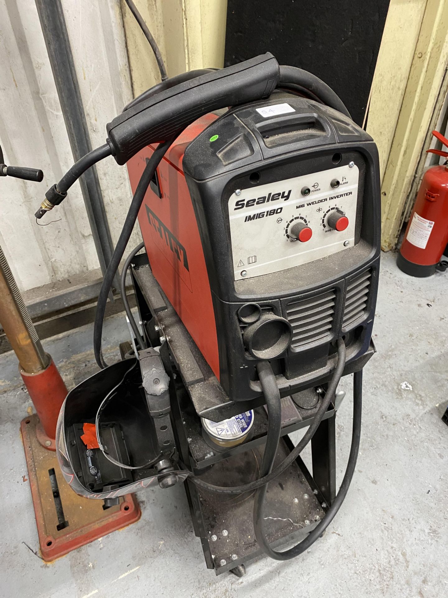 Sealey Imig-180 trolley mounted mig welder (Please note: Wire feed in torch is faulty) S/No.