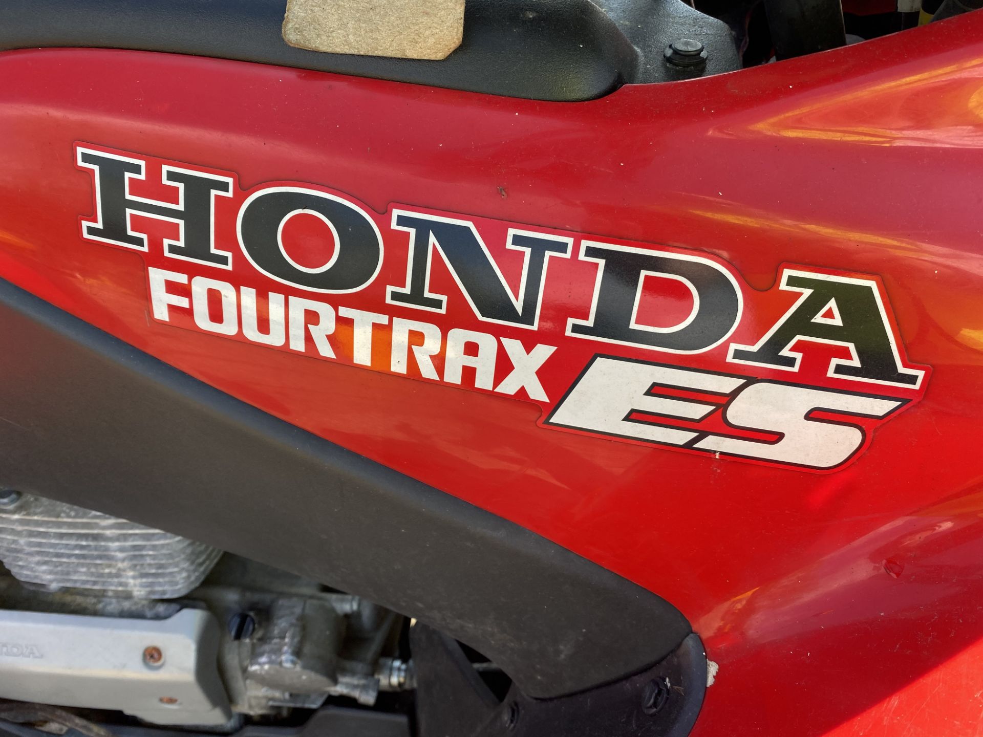 Honda Fourtrax ES TRX350TE 4x4 petrol 14.3 Kw quad bike, 2335 recorded Km fitted with Logic snow - Image 2 of 3