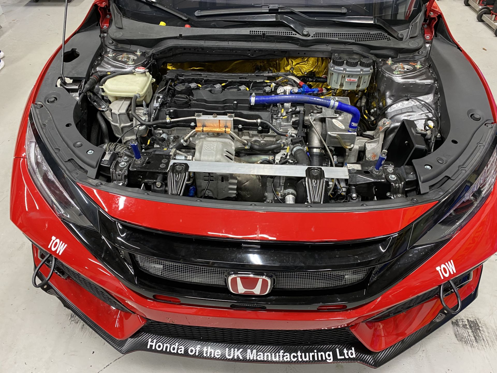 Honda Civic Endurance 20L FK8 type R left hand drive racing car, red and black paint finish, 2018 - Image 28 of 93