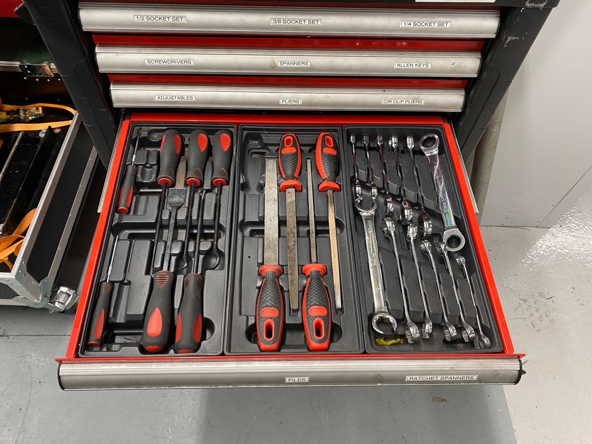 Sealey Premier 8 drawer mobile toolbox including the following tools, metric sockets 10-32mm, 1/ - Image 5 of 10