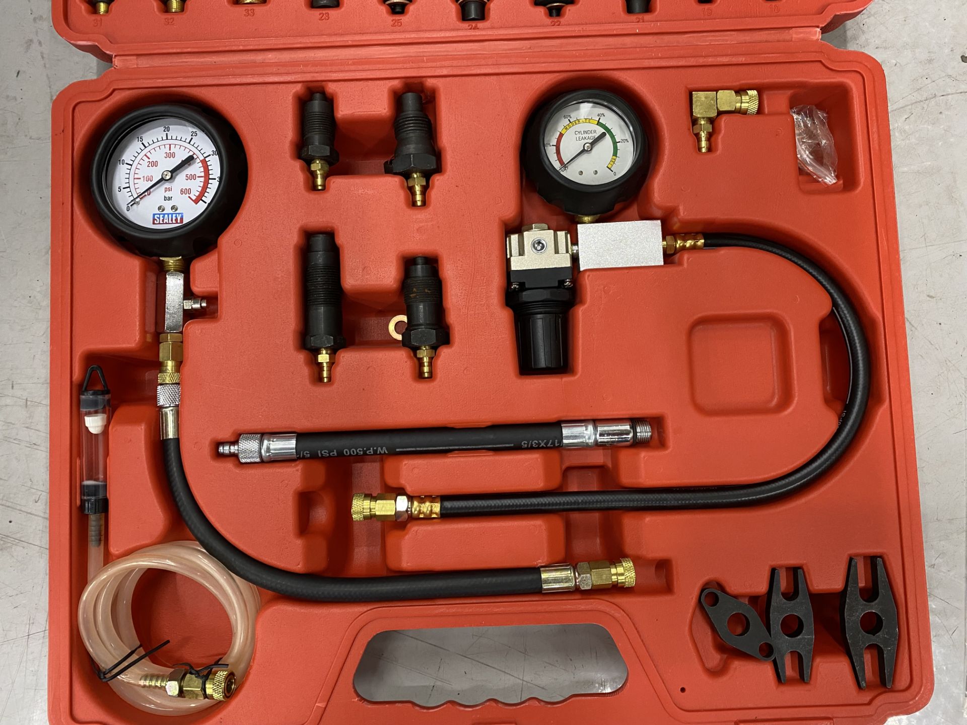 Sealey professional tools VSE 3156 petrol or Diesel compression leakage and TDC test kit - Image 3 of 5