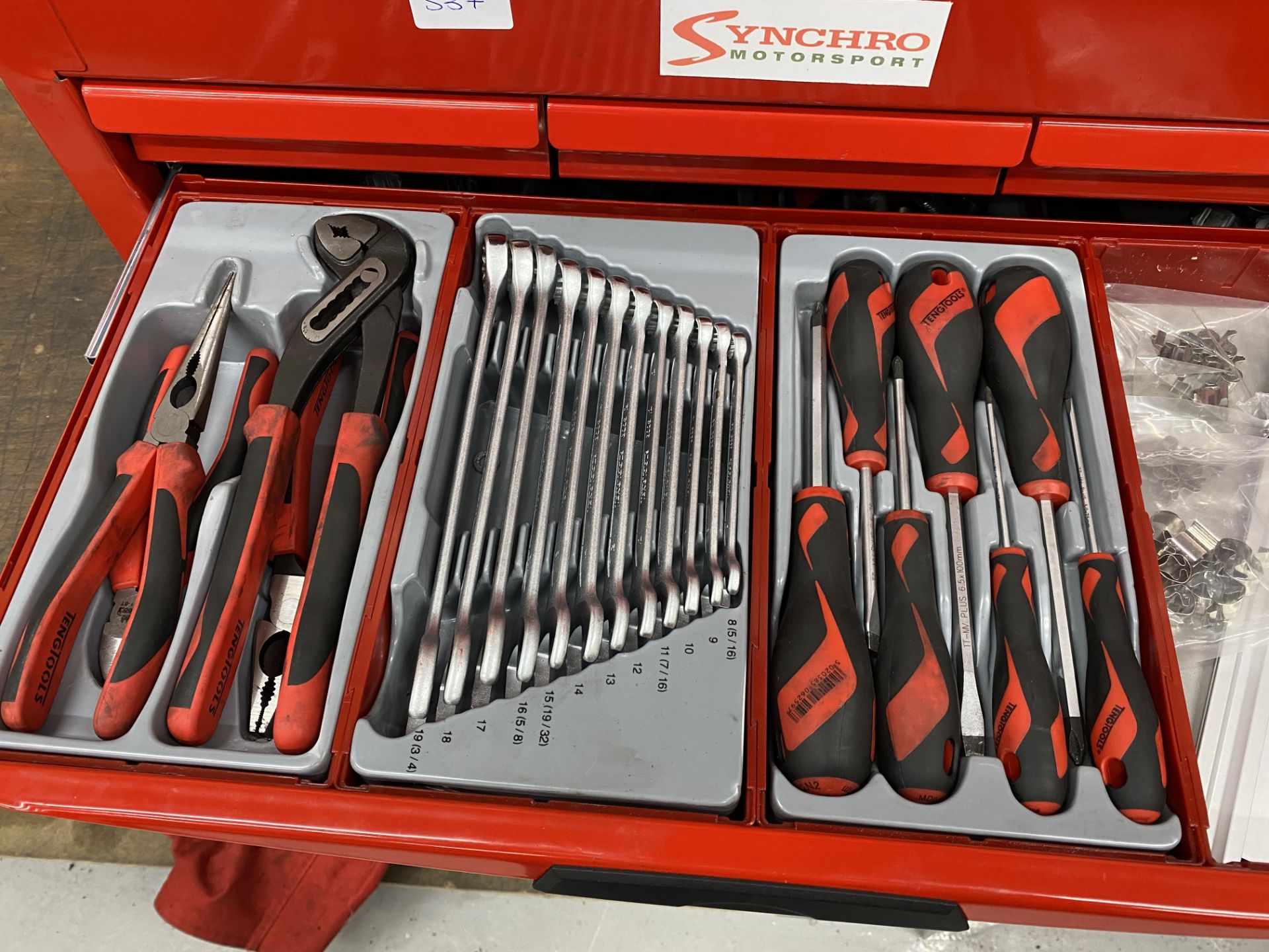 Tengtools TMO35NF 6 drawer toolbox including the following tools, hammer, grips, adjustable spanner, - Image 3 of 5