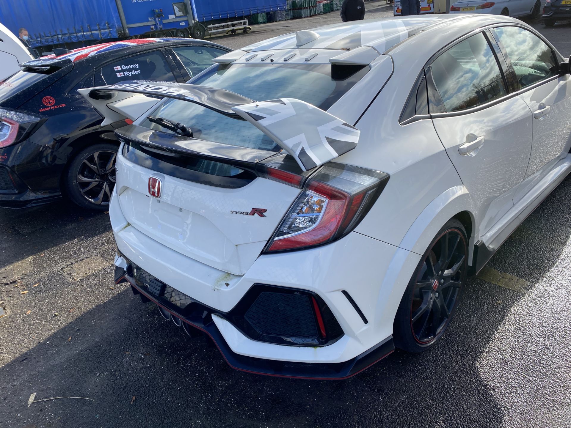 Honda Civic FK8 type R left hand drive race car, White paint finish, 2017 build, standard Type R - Image 3 of 21