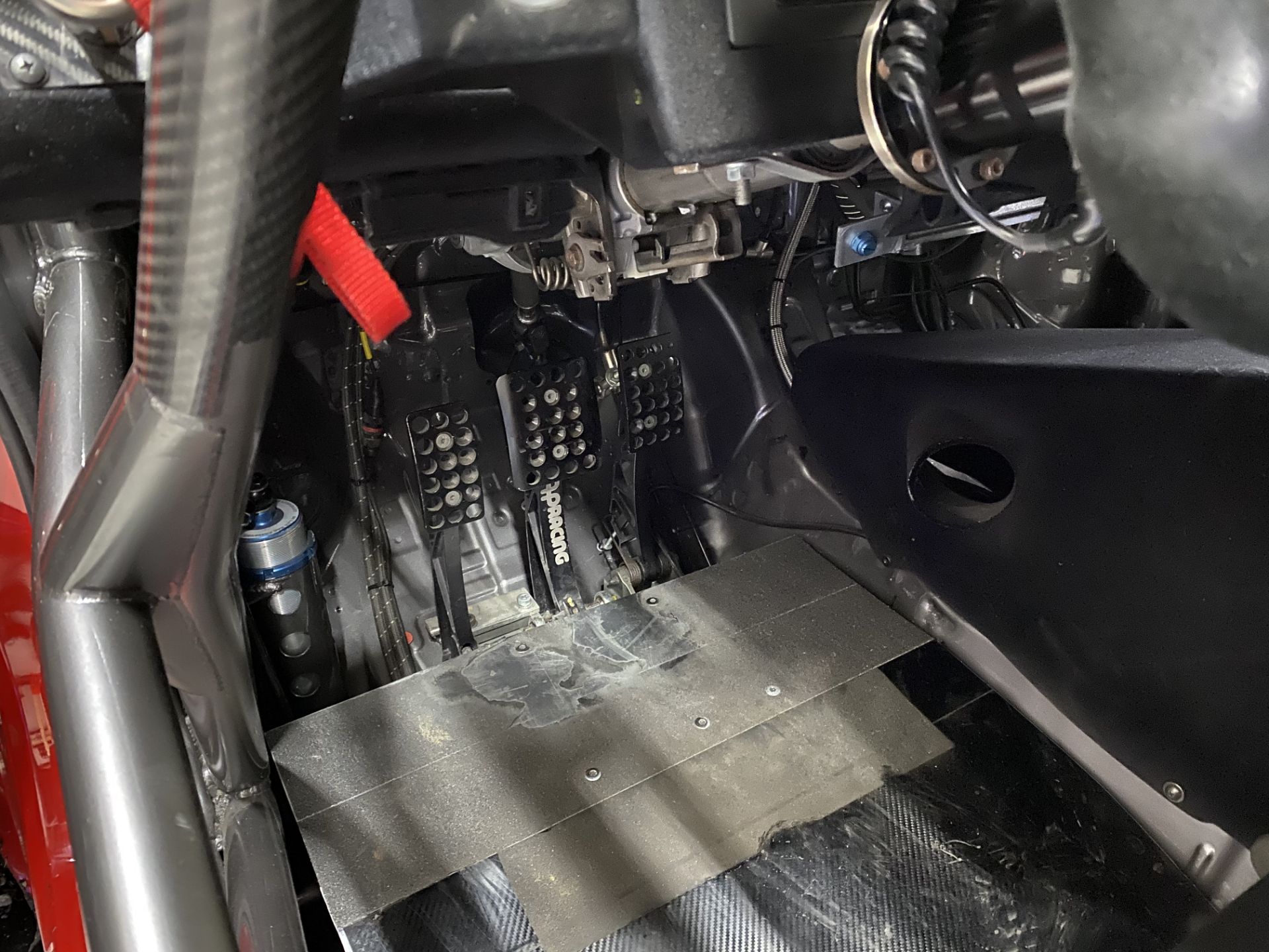 Honda Civic Endurance 20L FK8 type R left hand drive racing car, red and black paint finish, 2018 - Bild 11 aus 93
