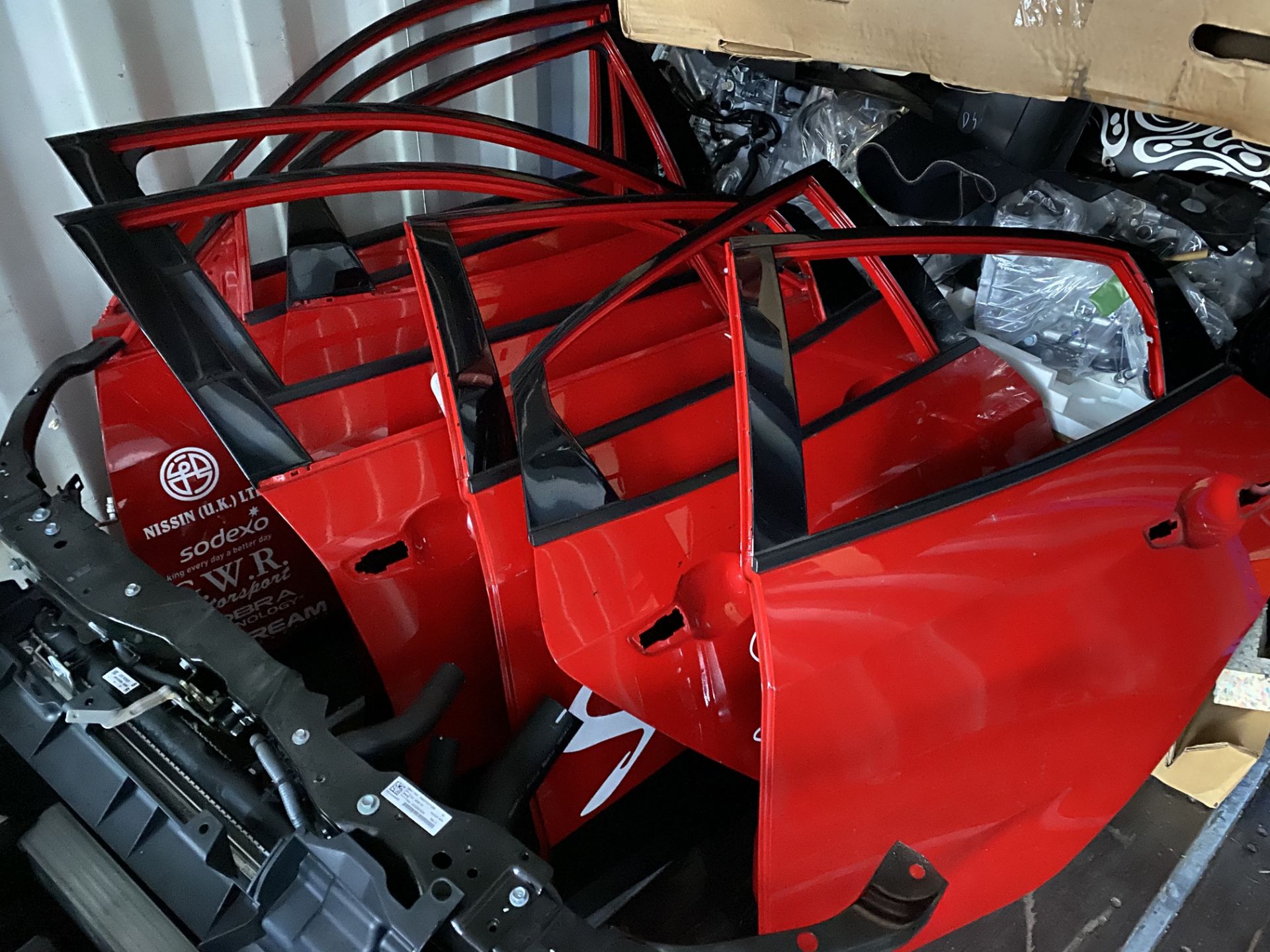 Honda Civic Endurance 20L FK8 type R left hand drive racing car, red and black paint finish, 2018 - Bild 75 aus 93