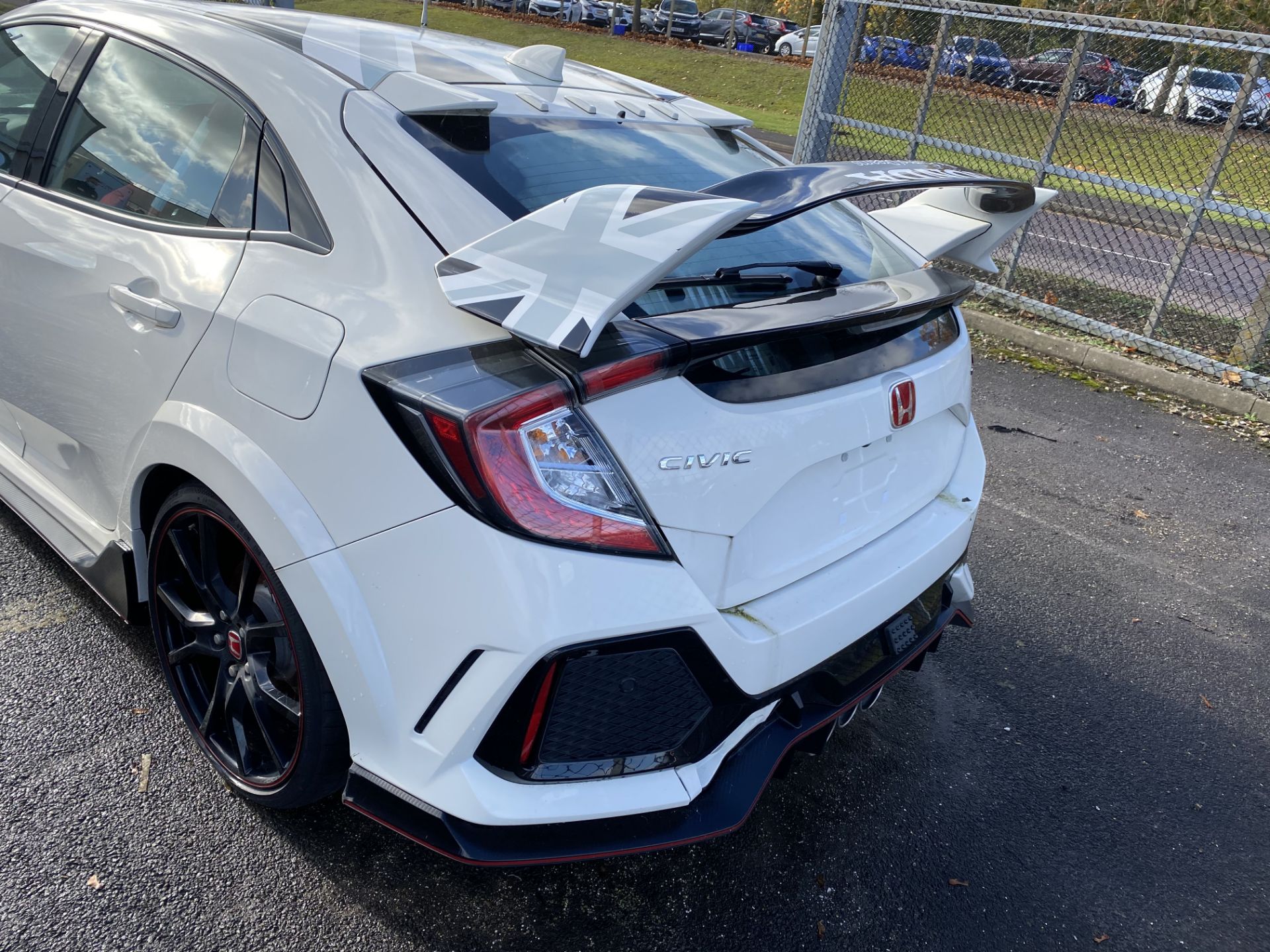 Honda Civic FK8 type R left hand drive race car, White paint finish, 2017 build, standard Type R - Image 4 of 21