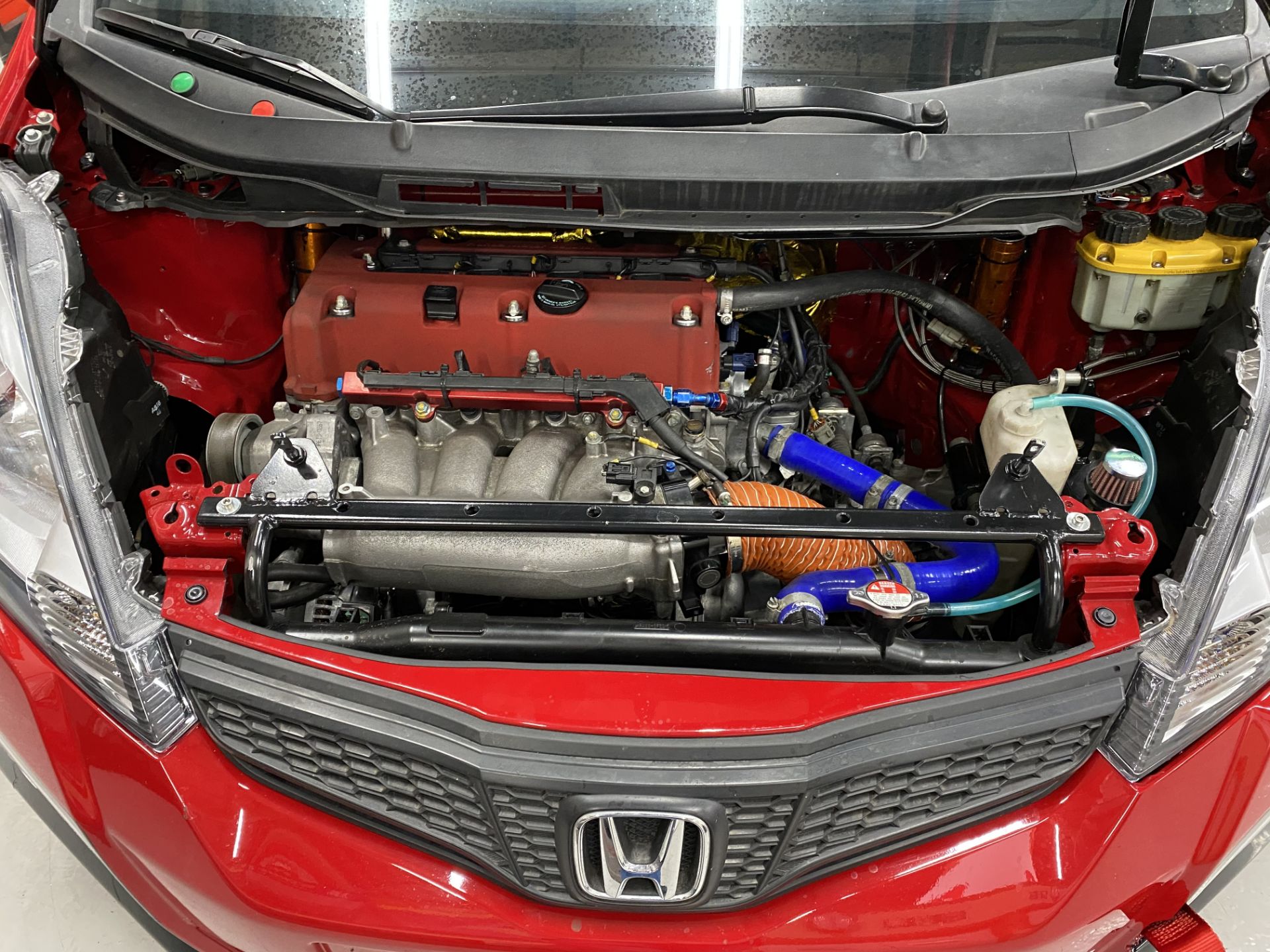 Honda Jazz left-hand drive race car, 2009 built Red paint finish, with 2.0L petrol Type R engine, - Image 18 of 22