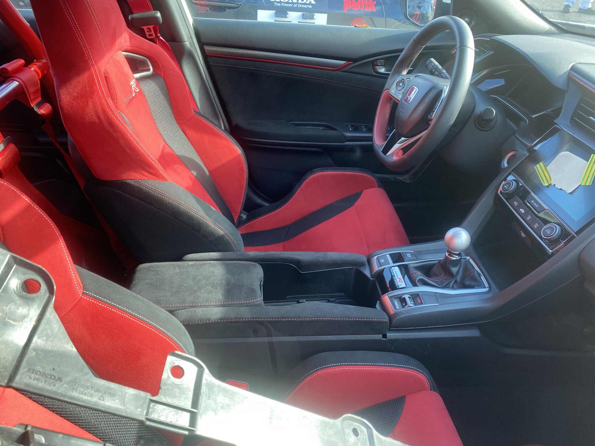 Honda Civic FK8 type R left hand drive race car, White paint finish, 2017 build, standard Type R - Image 11 of 21
