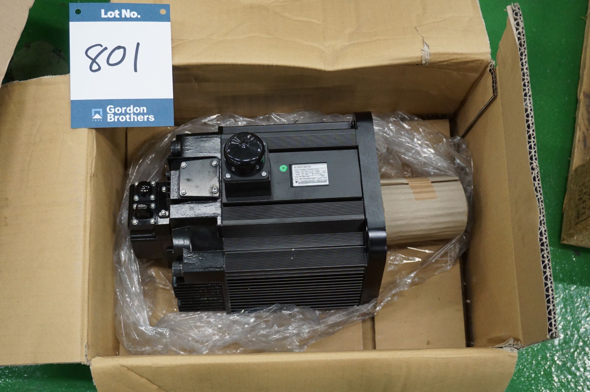 Taskawa Electric SGMRS-37A2A-YR12 AC servo motor