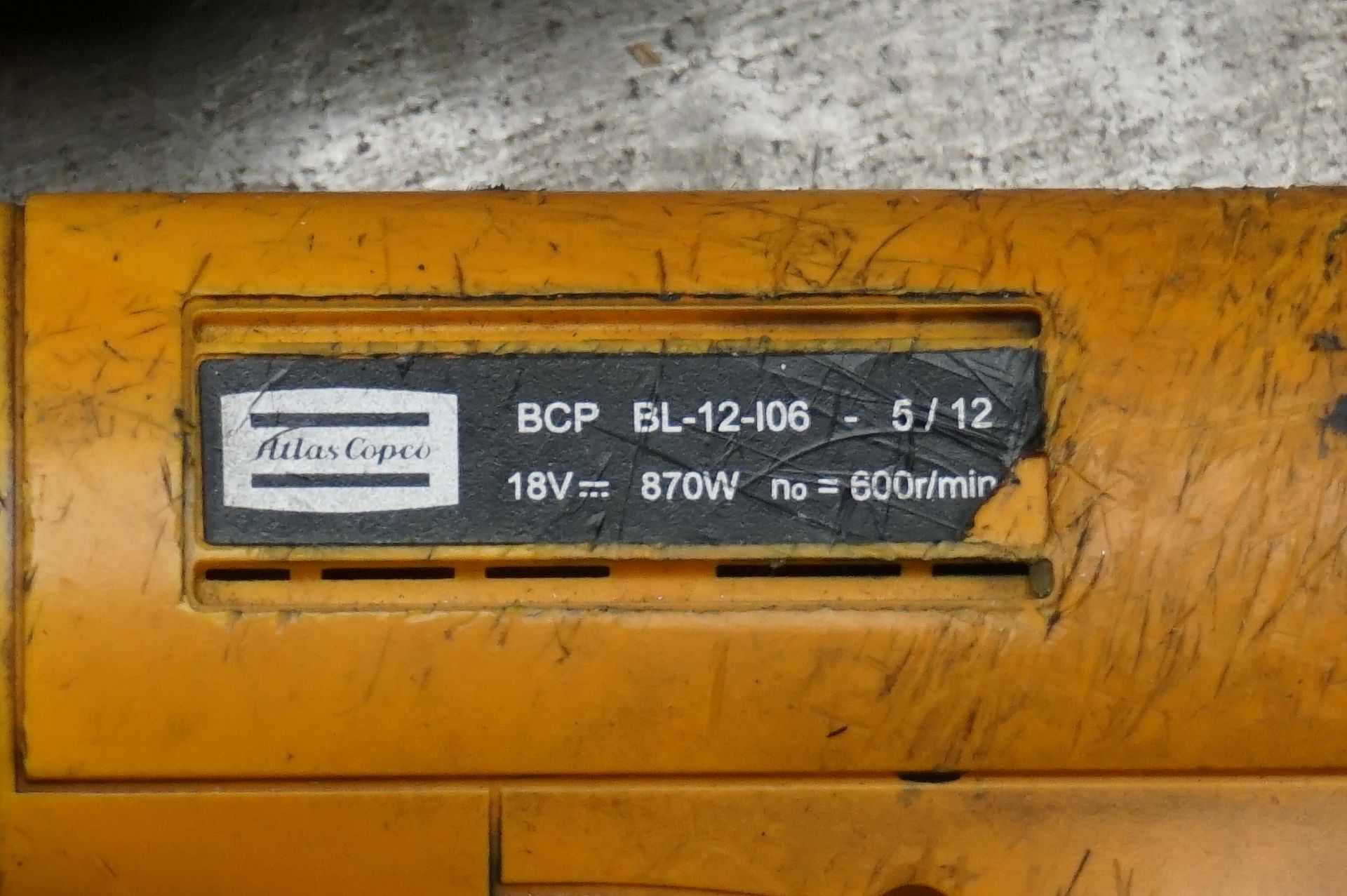 4 x Atlas Copco BCP BL-12-I06 -5/12, 18 volt cordless screwdrivers with charging unit - Image 2 of 2