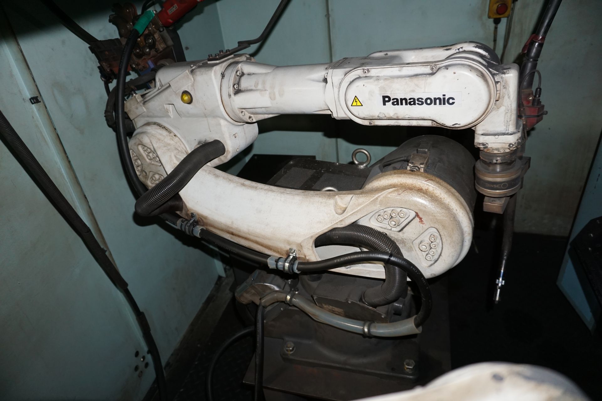 Box frame mounted MiG welding robot cell with 2 x Panasonic TA-1600 G2 6 axis MiG robots - Image 11 of 11