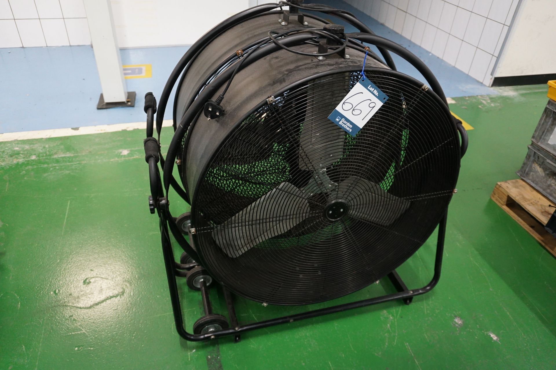 2 x Sealey HVF30S mobile dual speed industrial fans