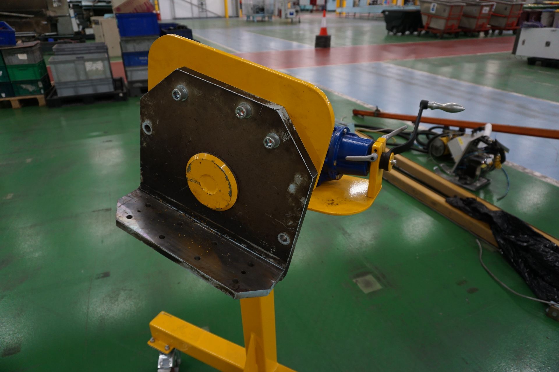 Handling Concepts 550kg mobile manual tool turner - Image 4 of 7