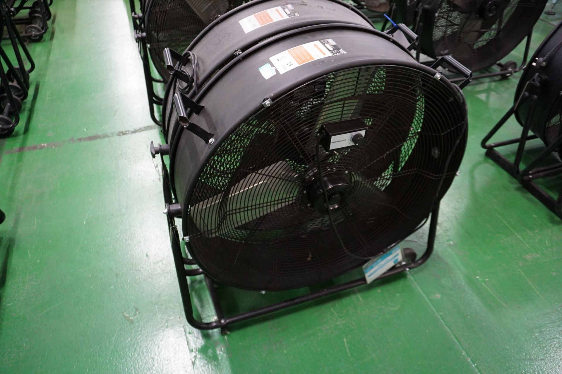 2 x Sealey HVD30v2 mobile dual speed industrial fans - Image 3 of 3