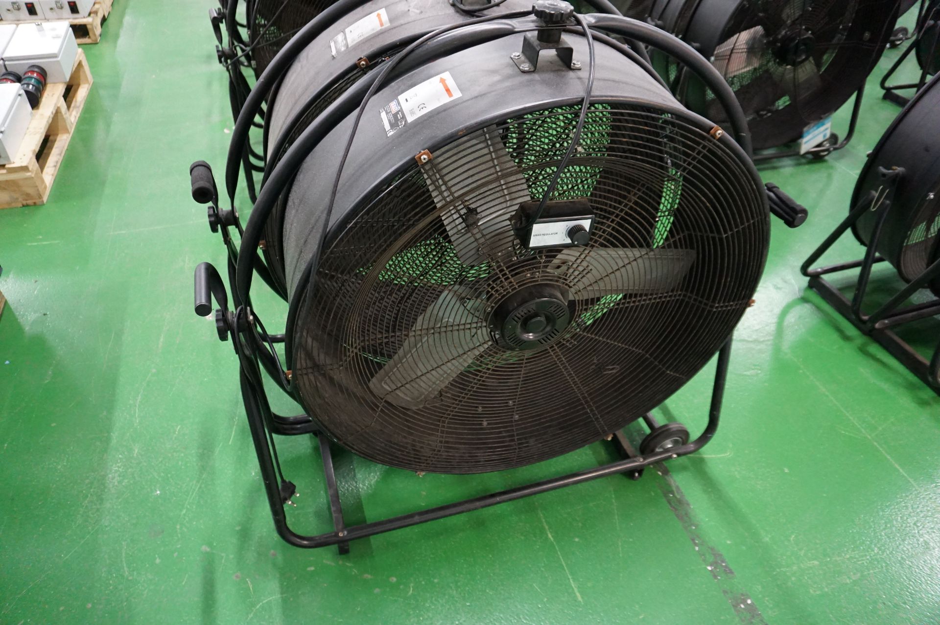 2 x Sealey HVF30S mobile dual speed industrial fans - Image 3 of 3