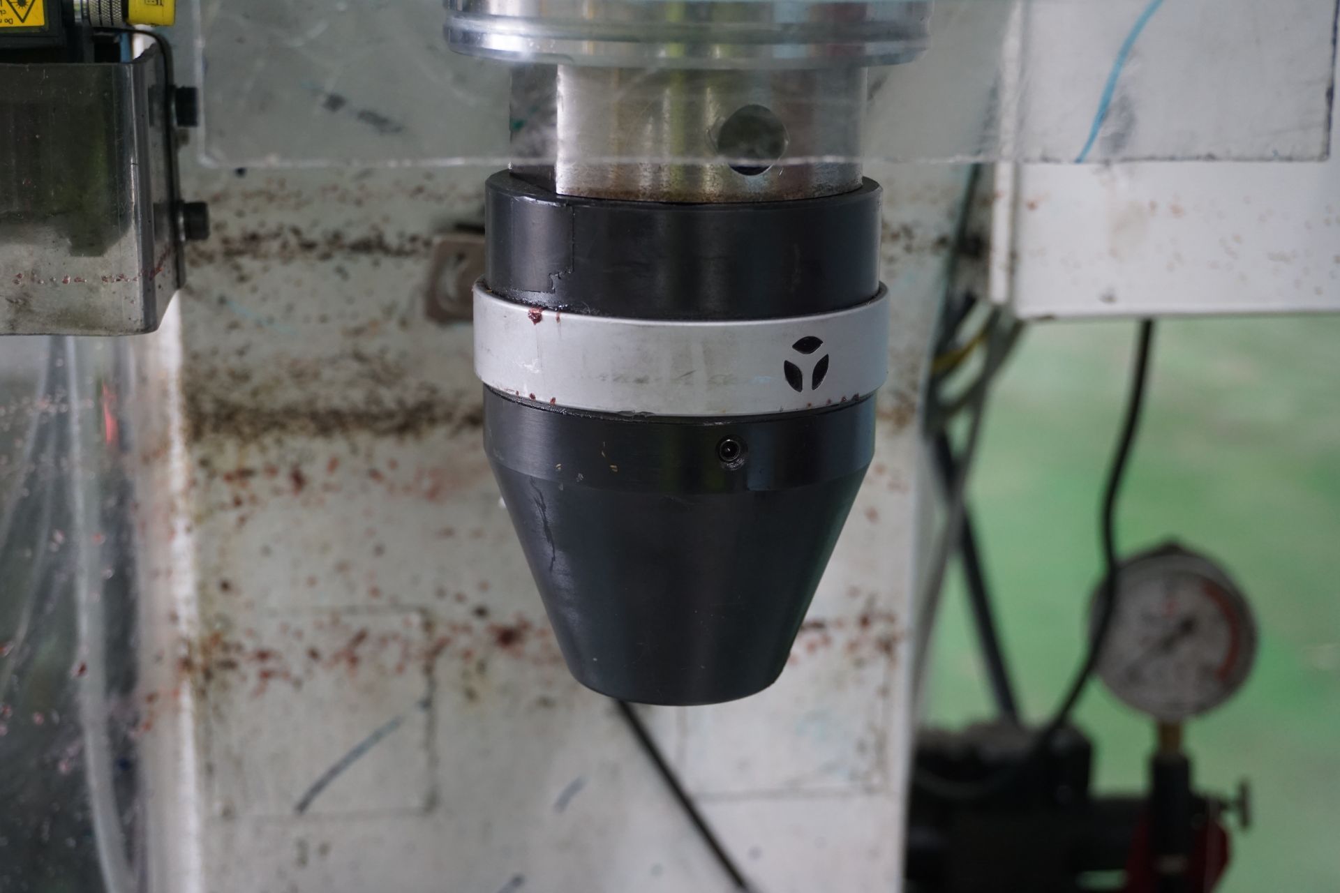 Hydraulic spin rivet machine with Yoshikawa US-150 E-H rivet spinner - Image 4 of 6