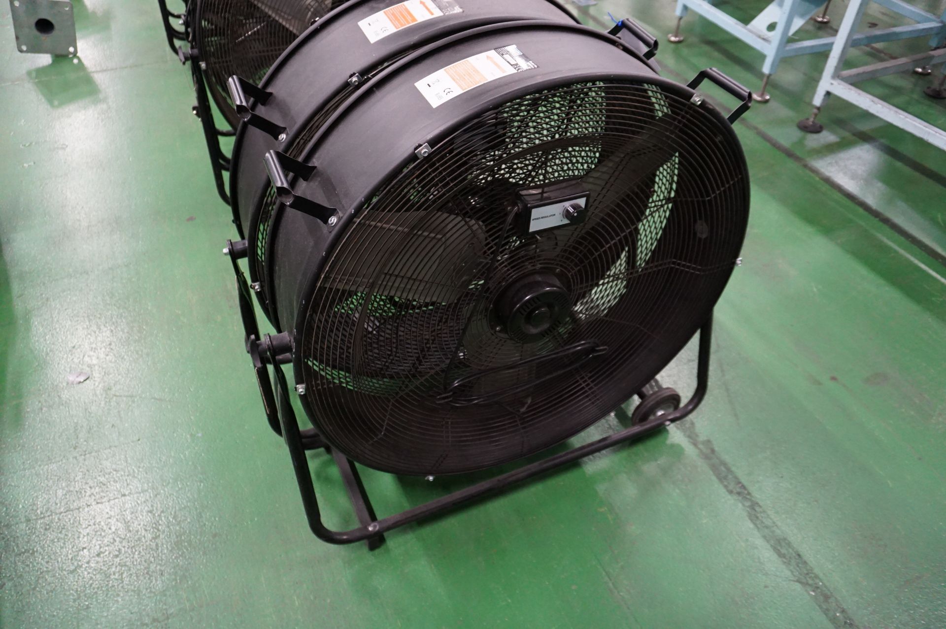2 x Sealey HVD30v2 mobile dual speed industrial fans - Image 3 of 3
