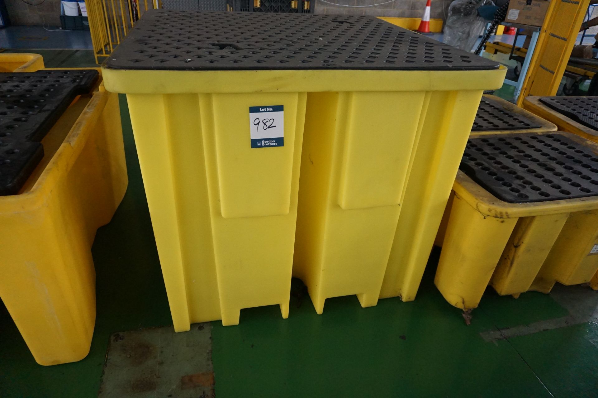 6 x various sized IBC chemical waste containers - Image 4 of 5