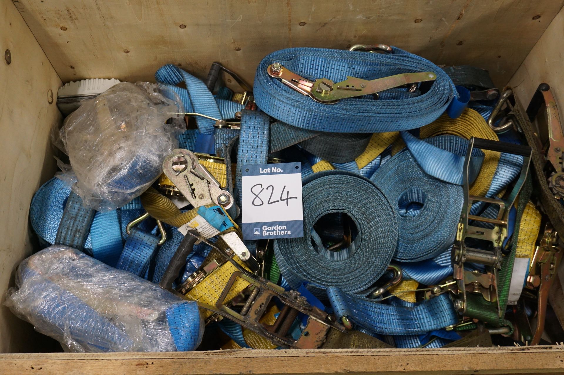 Quantity of various length ratchet straps - Image 2 of 2