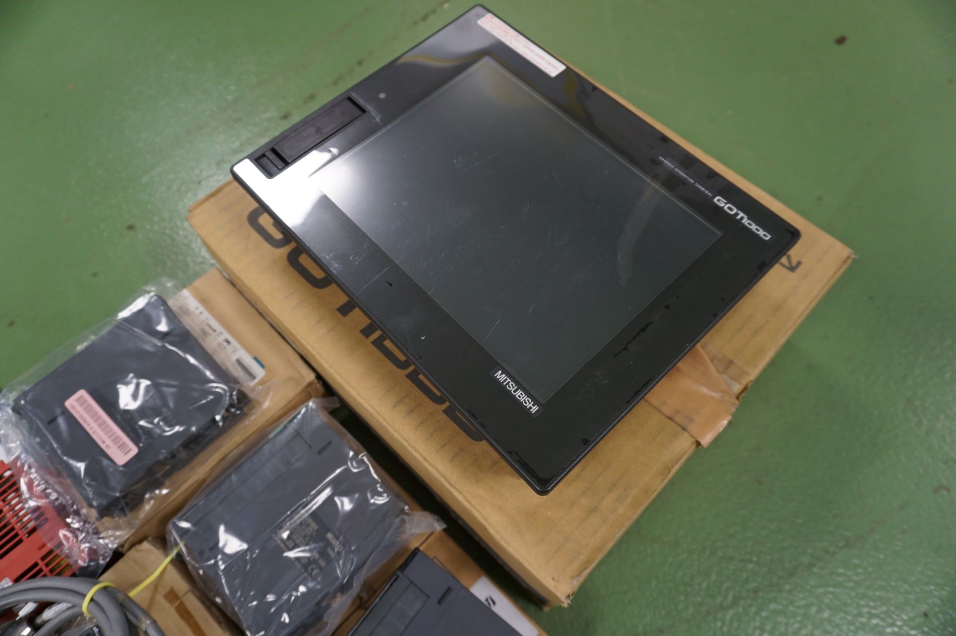 Mitsubishi Q series PLC system with GOT1000 HMI screen - Image 4 of 4